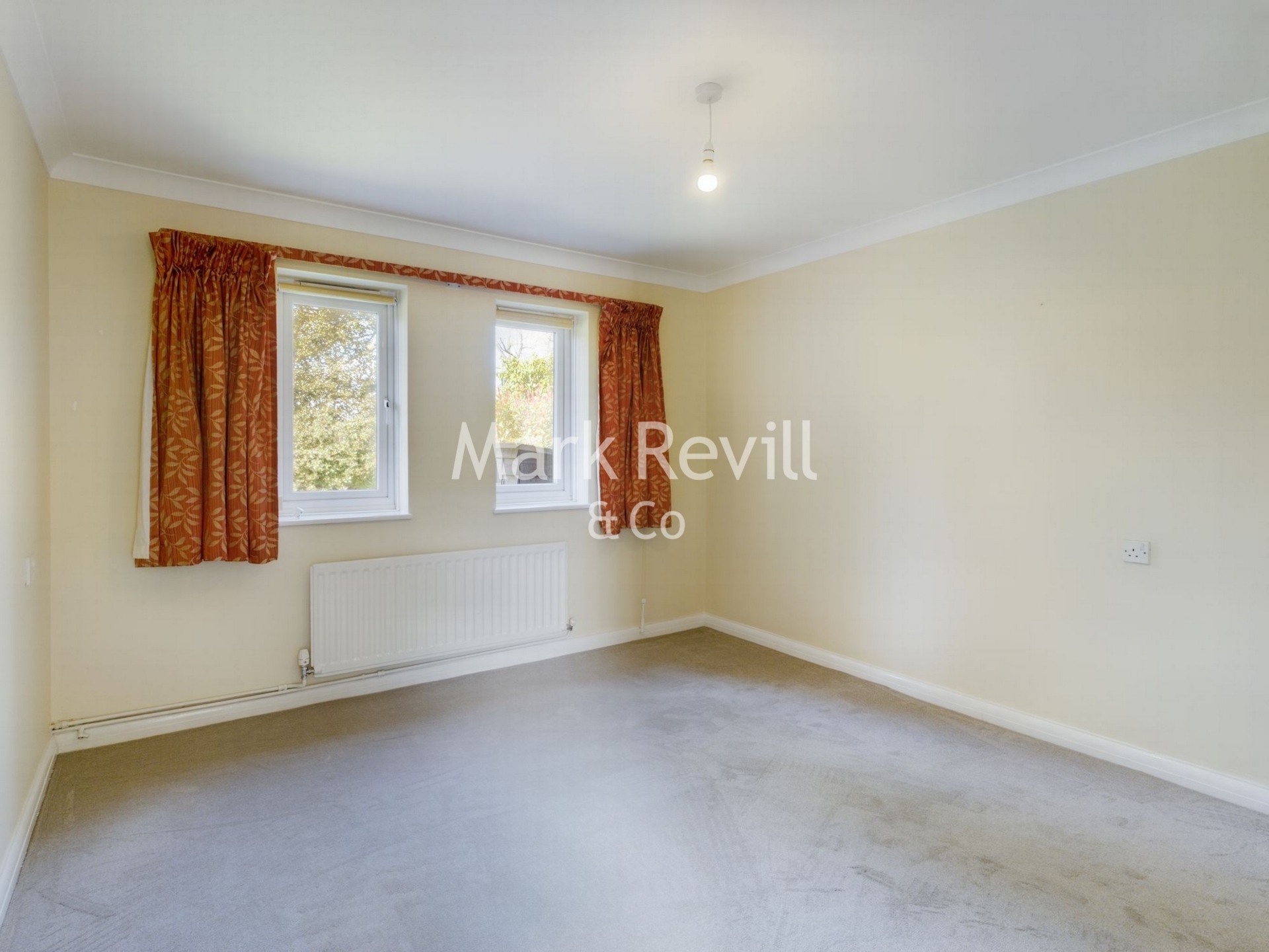 Property For Sale St Nicholas Court, Lindfield, RH16 2 Bedroom