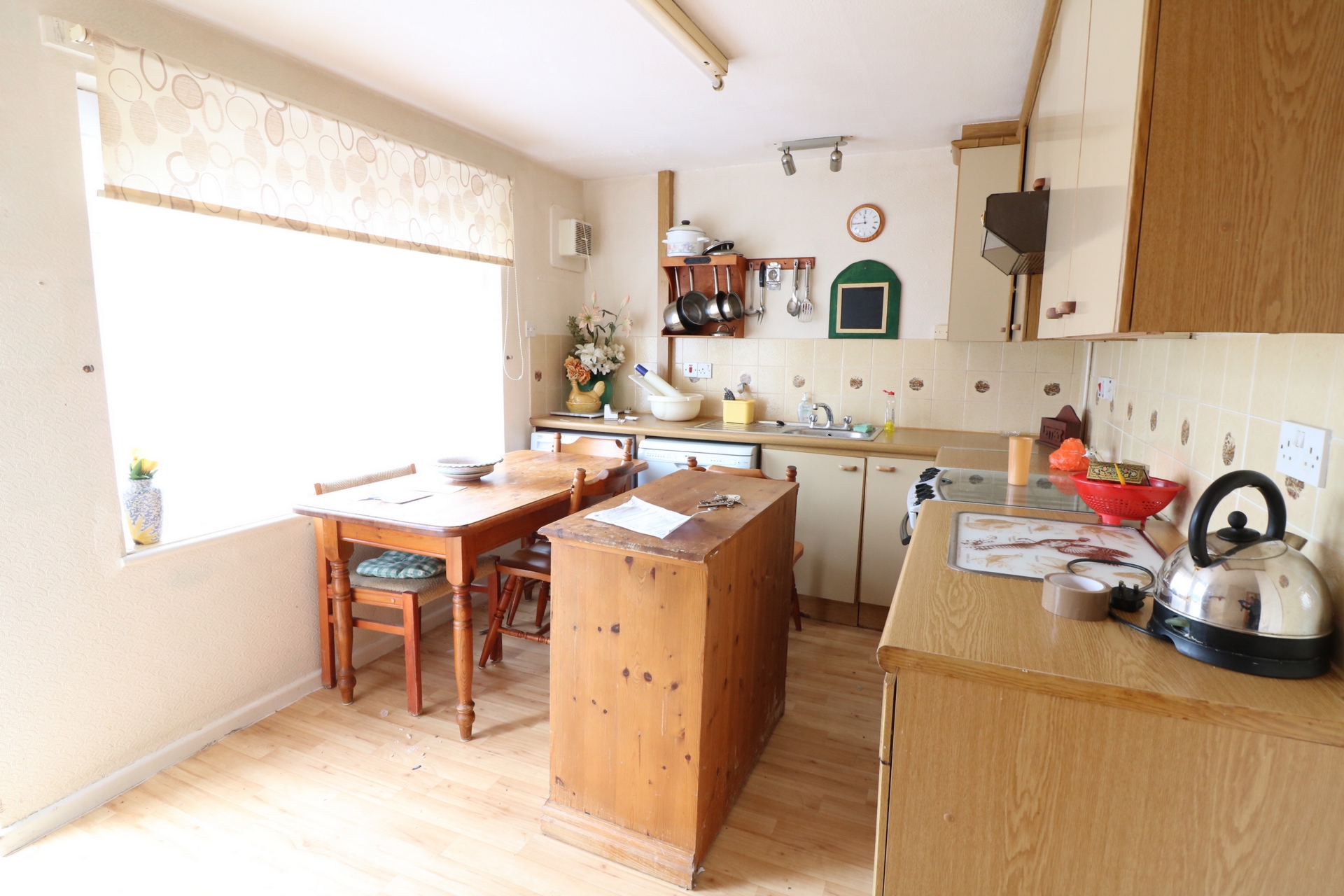 Property For Sale Eastern Road, Lindfield, RH16 3 Bedroom House Semi