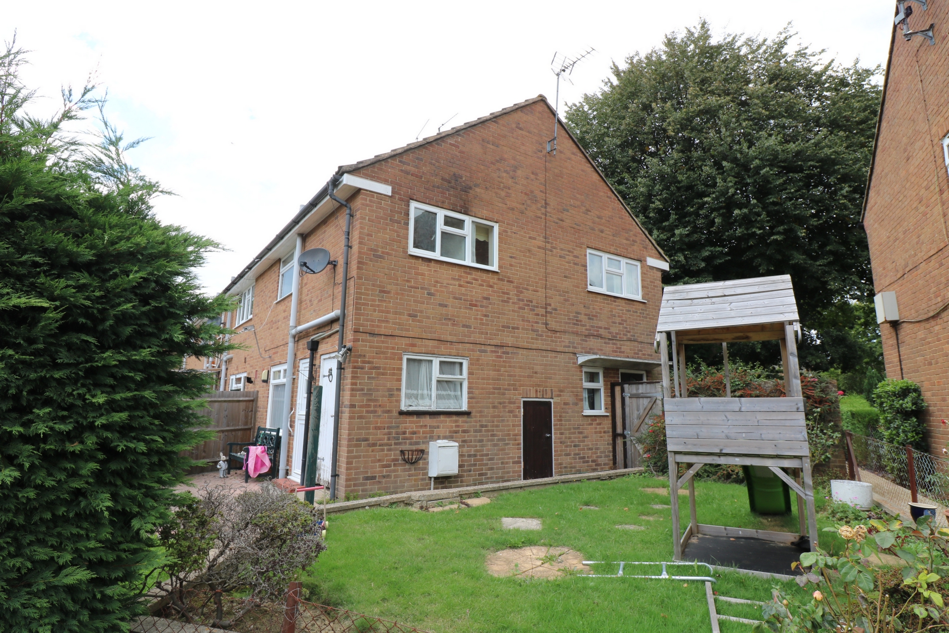 Property For Sale Eastern Road, Lindfield, RH16 3 Bedroom House Semi