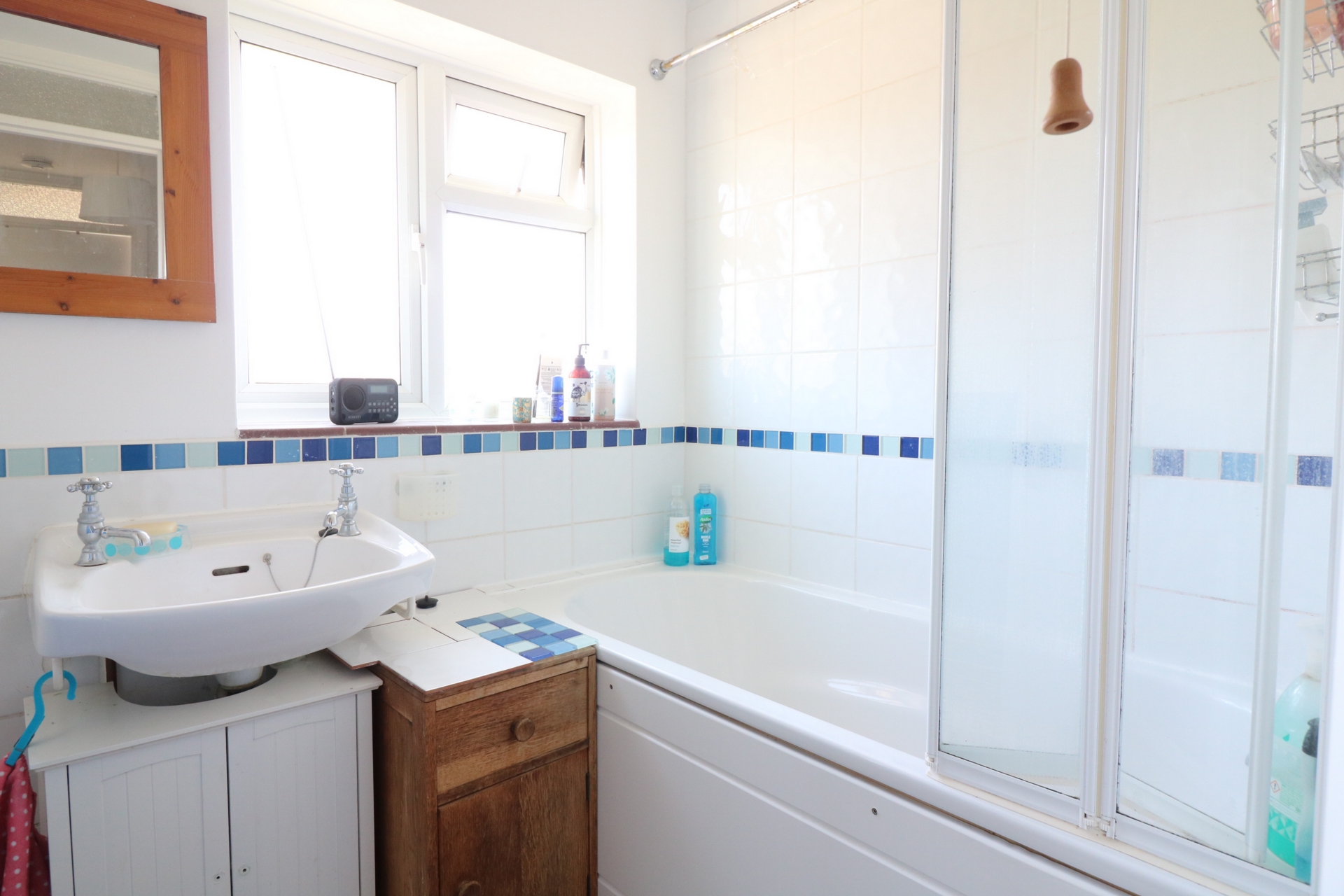 Property For Sale Newton Close, Lindfield, RH16 3 Bedroom House