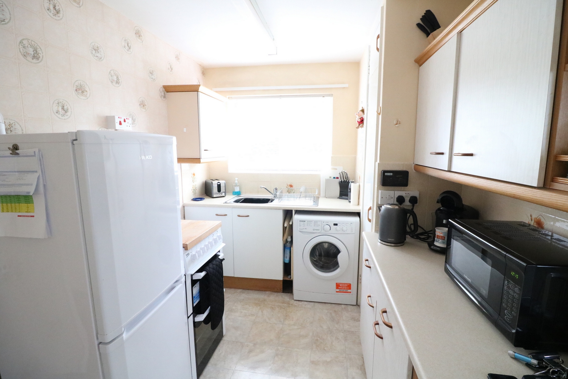 Property For Sale Appledore Gardens, Lindfield, RH16 2 Bedroom Flat