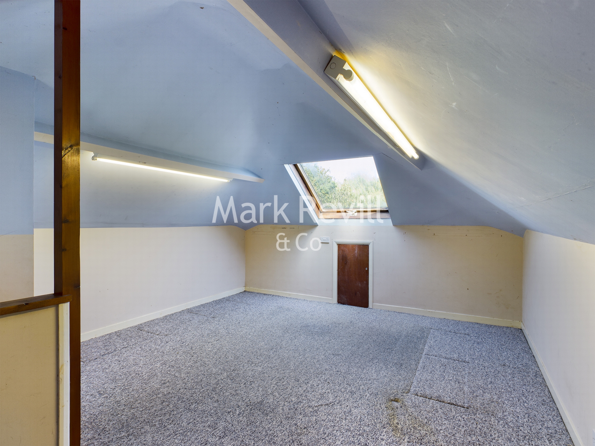 Property For Sale Chestnuts Close, Lindfield, RH16 2 Bedroom Bungalow