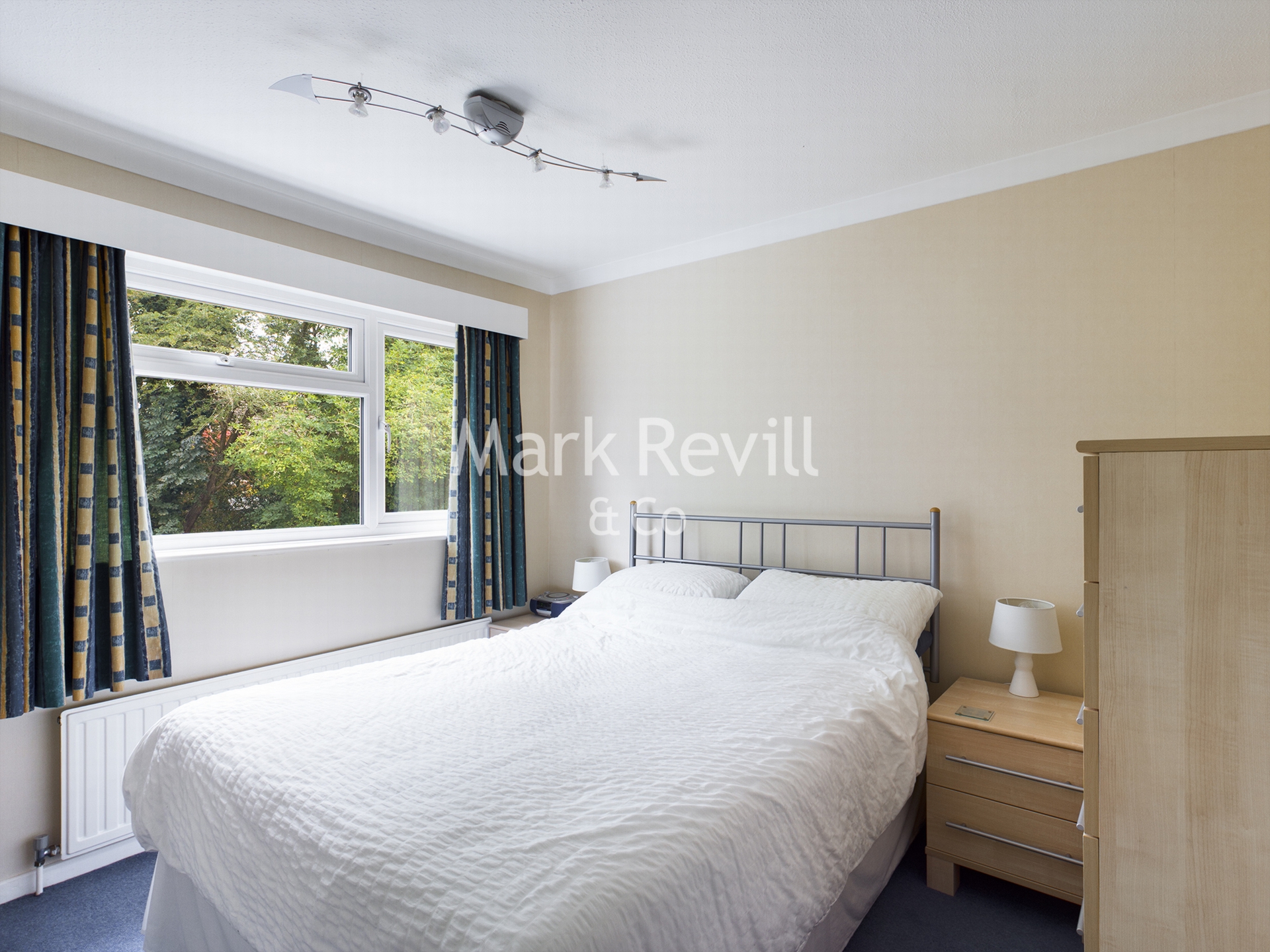 Property For Sale Finches Park Road, Lindfield, RH16 4 Bedroom House