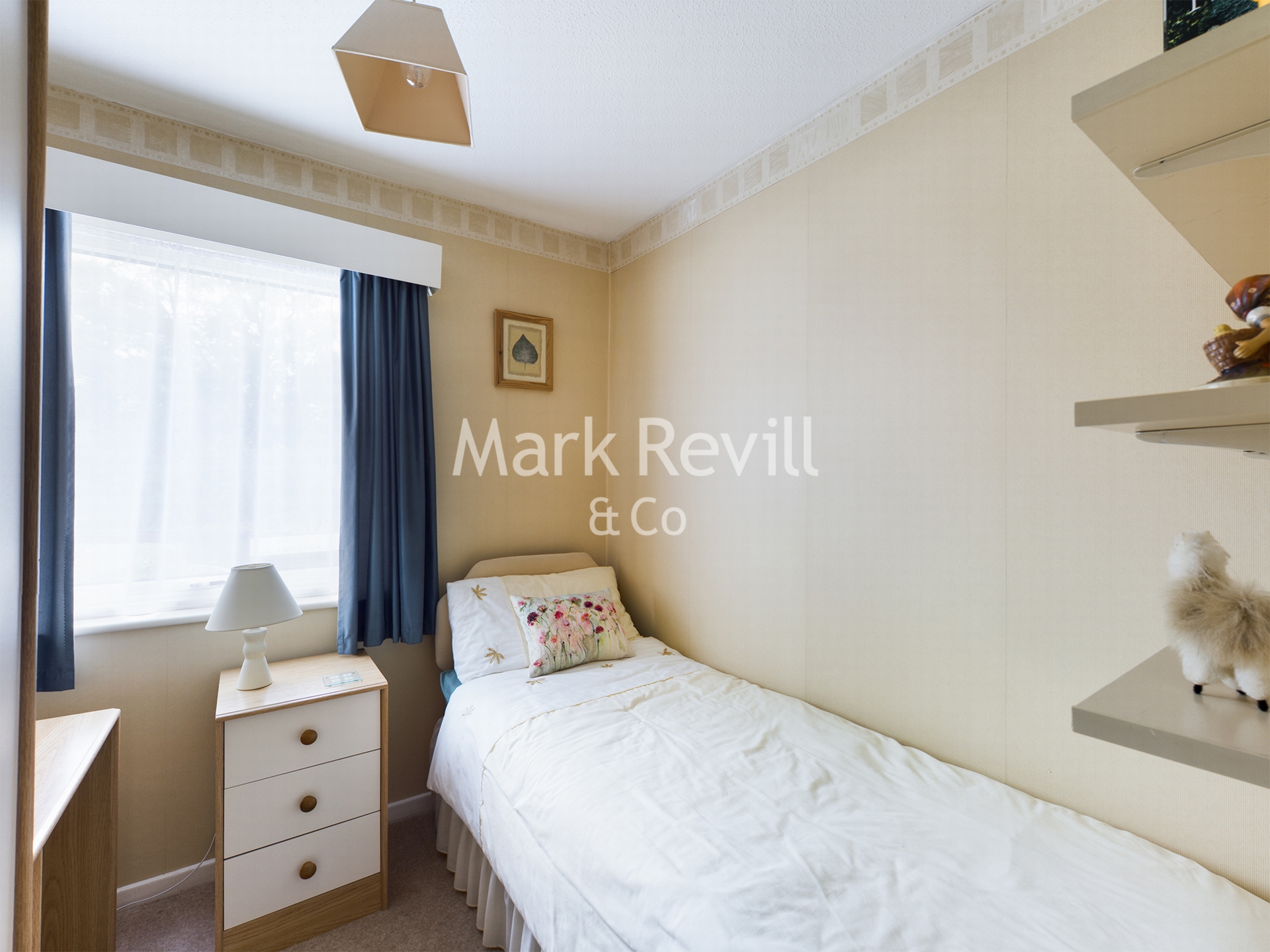 Property For Sale Finches Park Road, Lindfield, RH16 4 Bedroom House