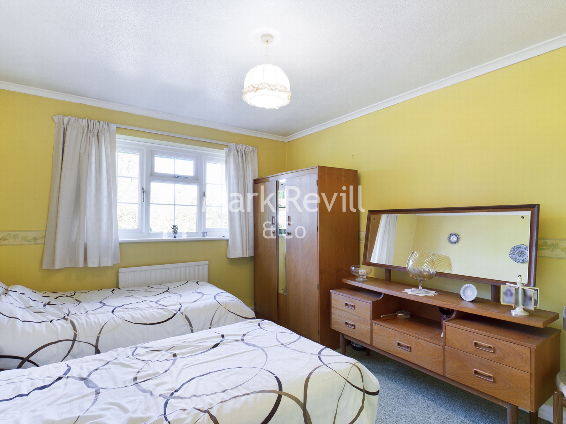 Property For Sale Meadow Drive, Lindfield, RH16 3 Bedroom House Semi