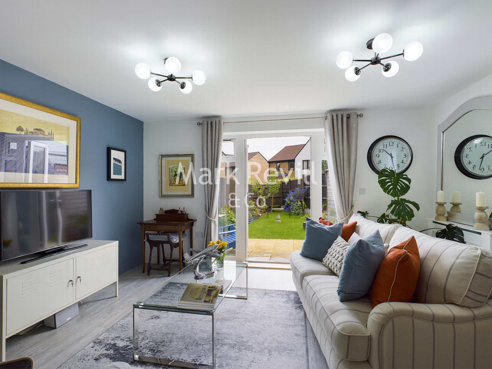 Property For Sale Saffron Close, Lindfield, RH16 2 Bedroom House Semi