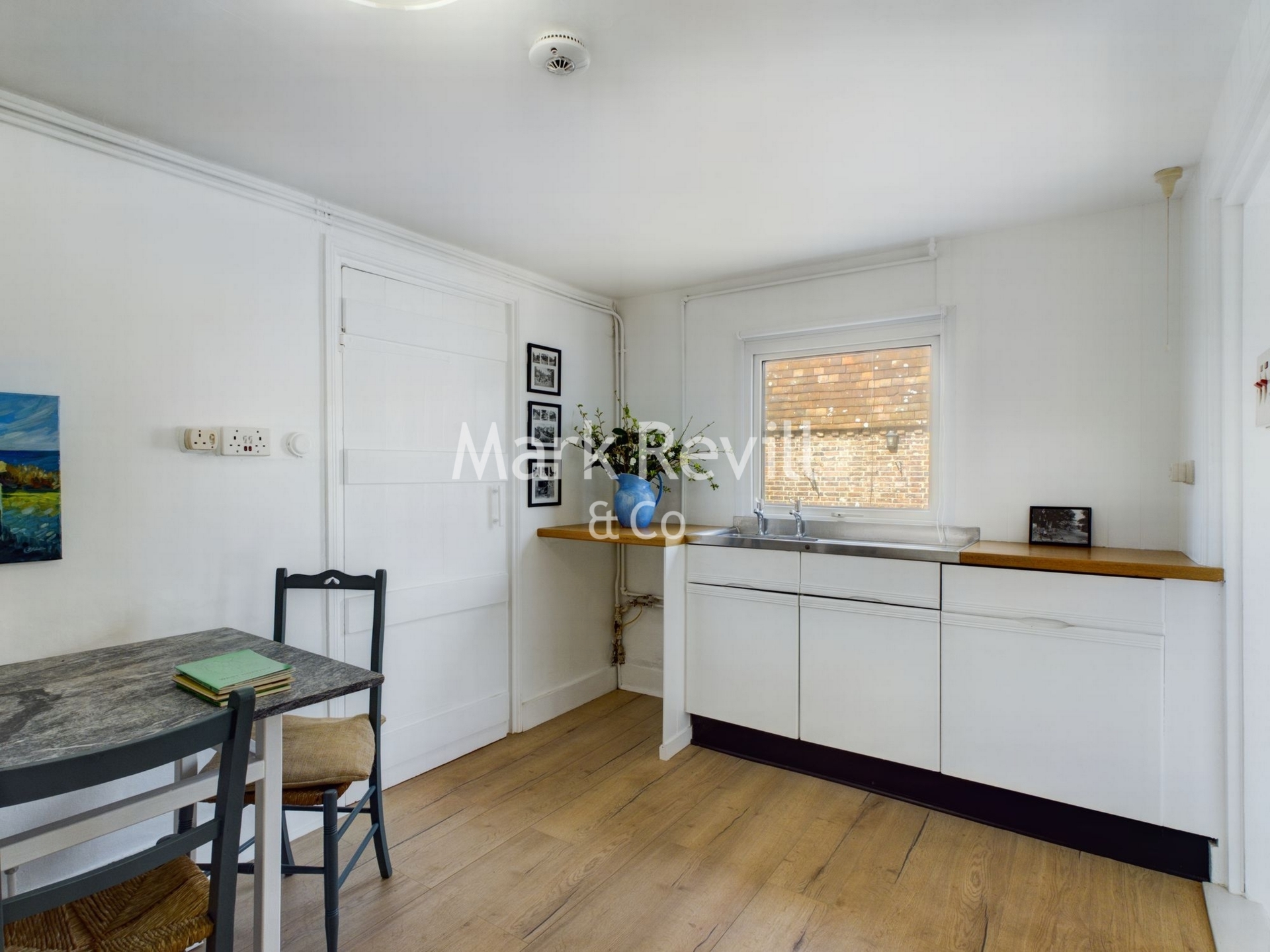 Property For Sale Selsfield Road, West Hoathly, RH19 2 Bedroom House