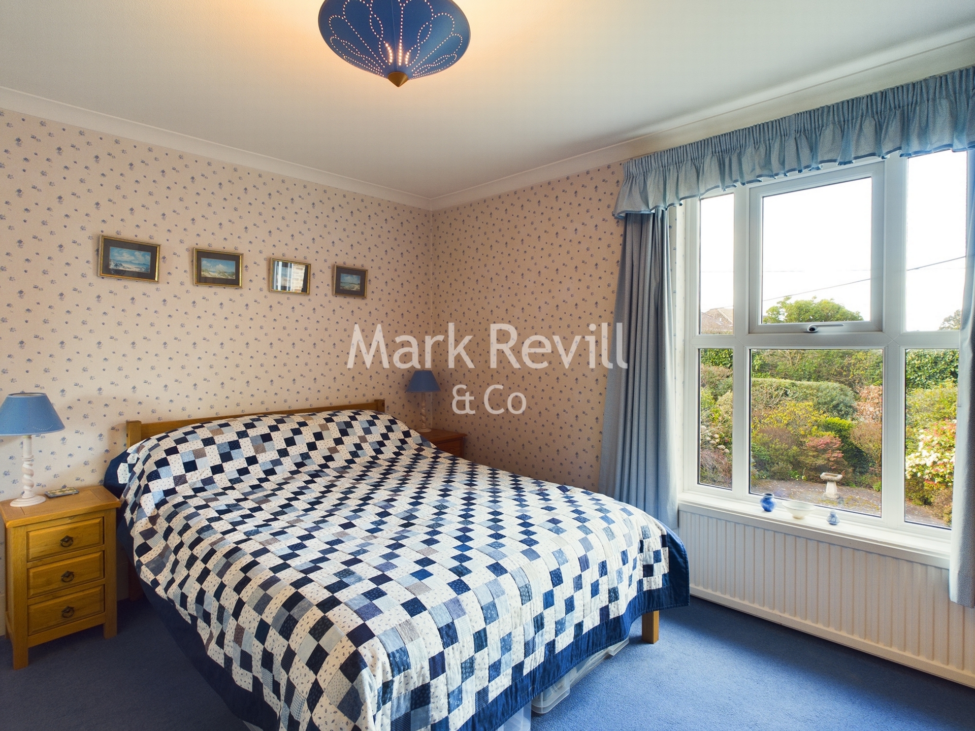 Property For Sale Gravelye Lane, Lindfield, RH16 5 Bedroom House Semi