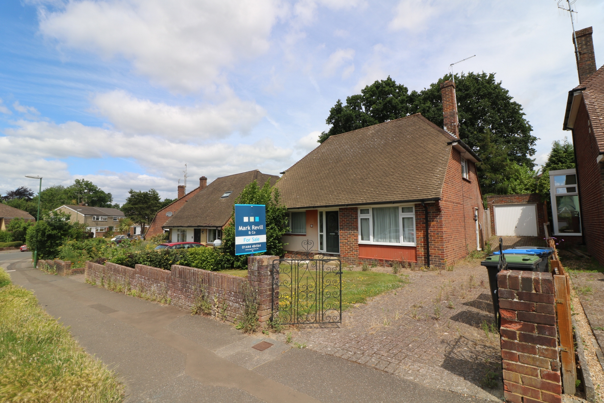Appledore Gardens Lindfield