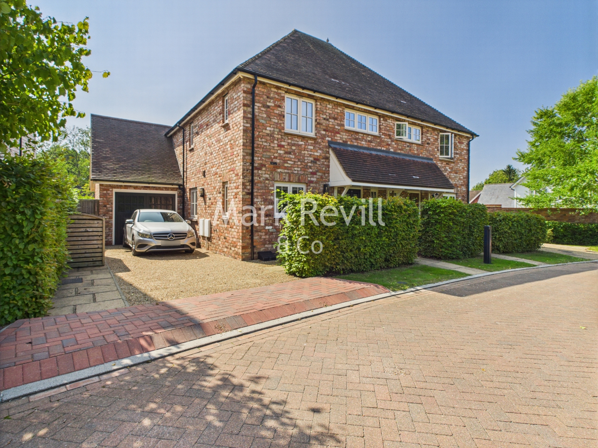 Plover Place Ardingly