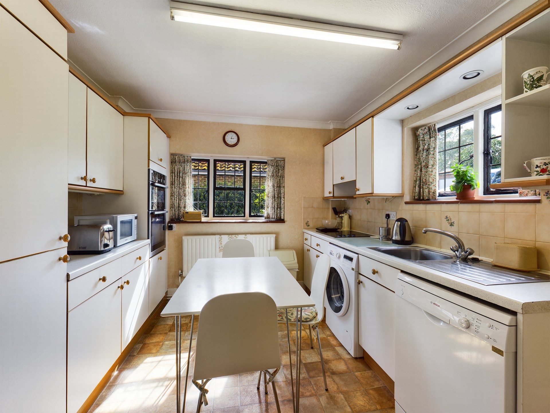 Property For Sale Culross Avenue, Haywards Heath, RH16 3 Bedroom