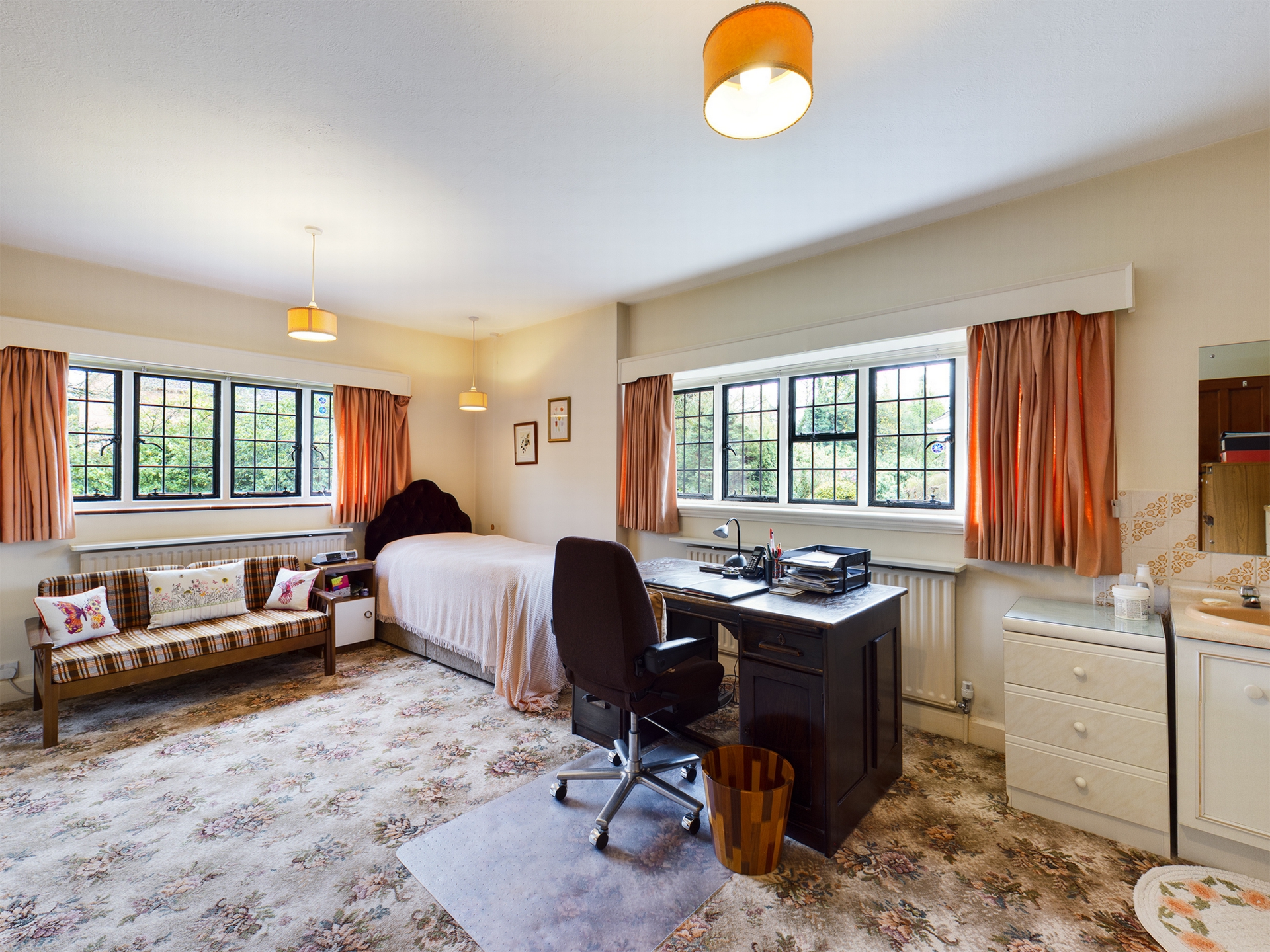 Property For Sale Culross Avenue, Haywards Heath, RH16 3 Bedroom