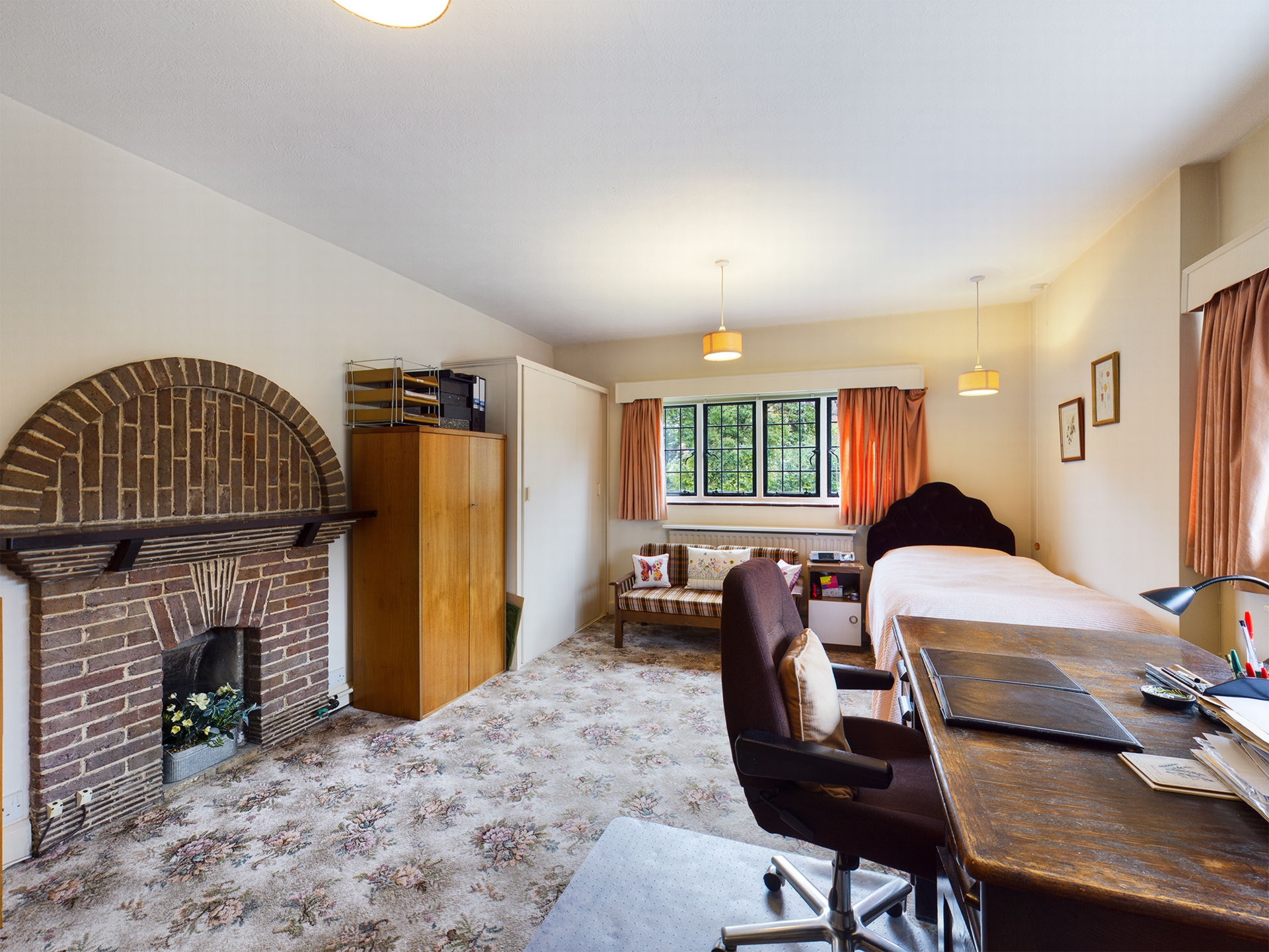 Property For Sale Culross Avenue, Haywards Heath, RH16 3 Bedroom