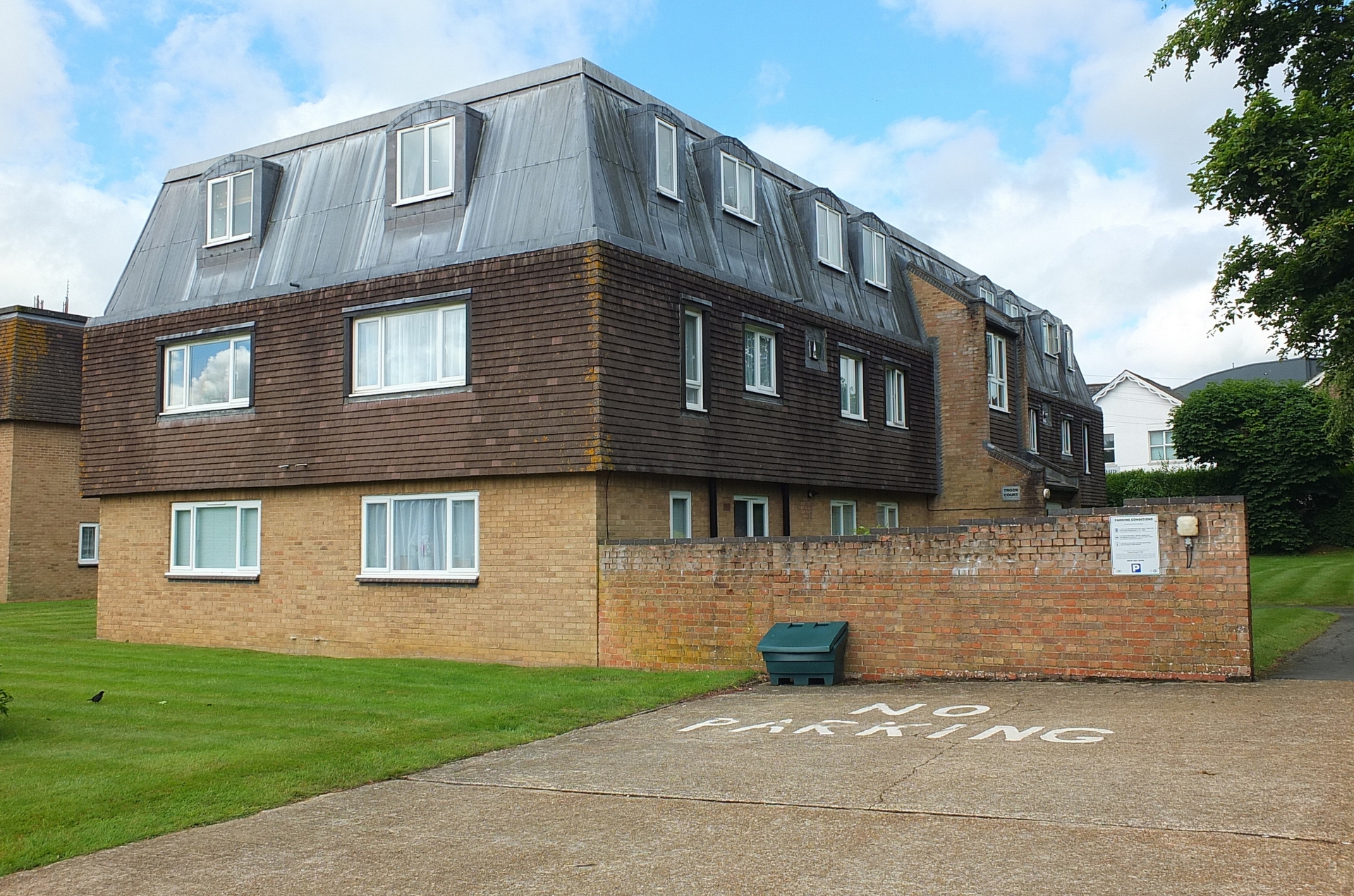 Property For Sale Iona Way, Haywards Heath, RH16 2 Bedroom Flat