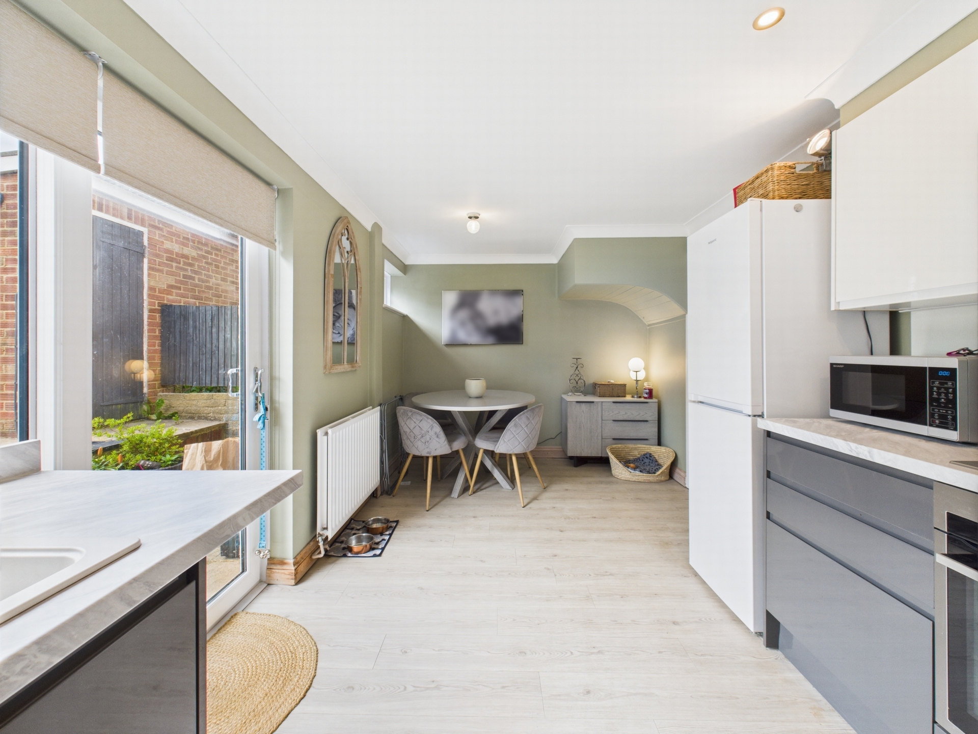 4 kitchen 2