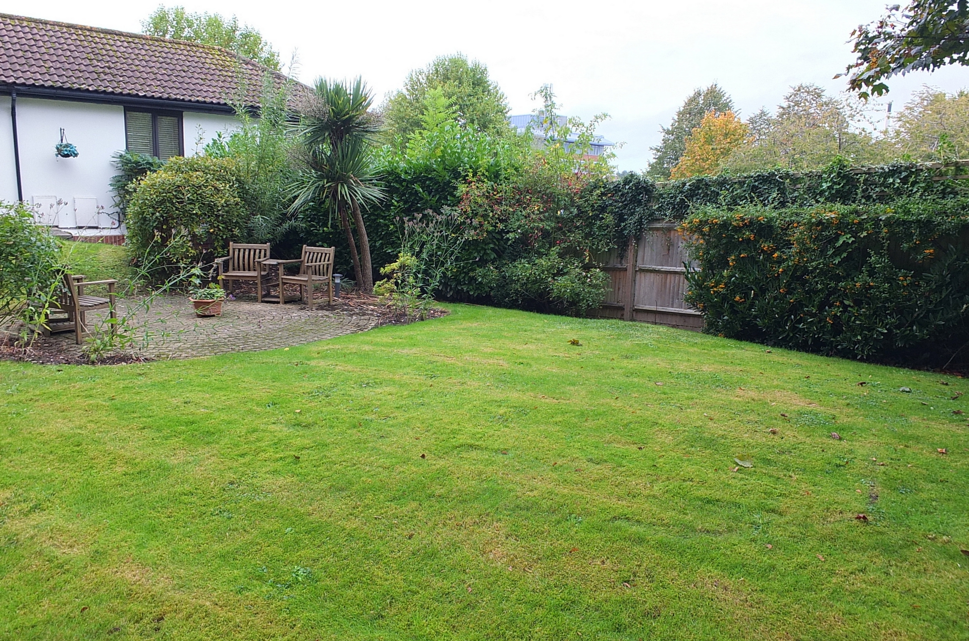 Property For Sale Great Heathmead, Haywards Heath, RH16 1 Bedroom