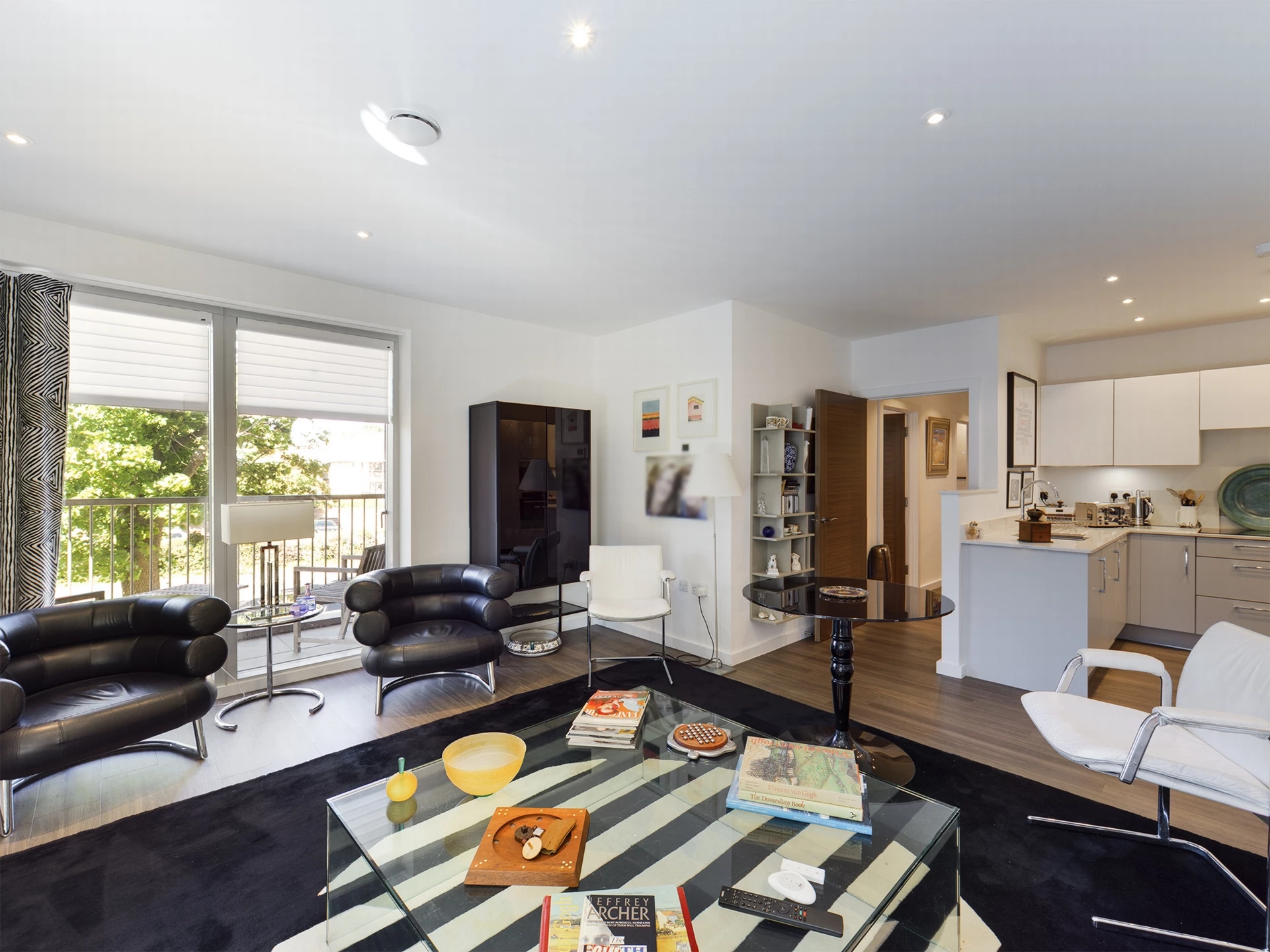 Sitting/Dining Room