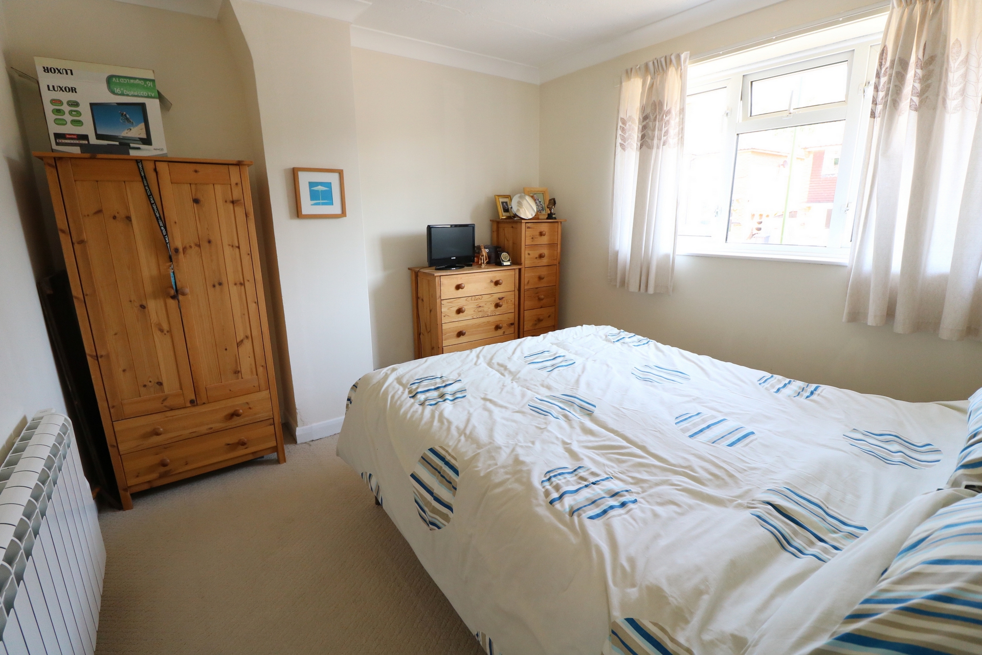 Property For Sale Sheppeys, Haywards Heath, RH16 3 Bedroom House Semi through Mark Revill & Co