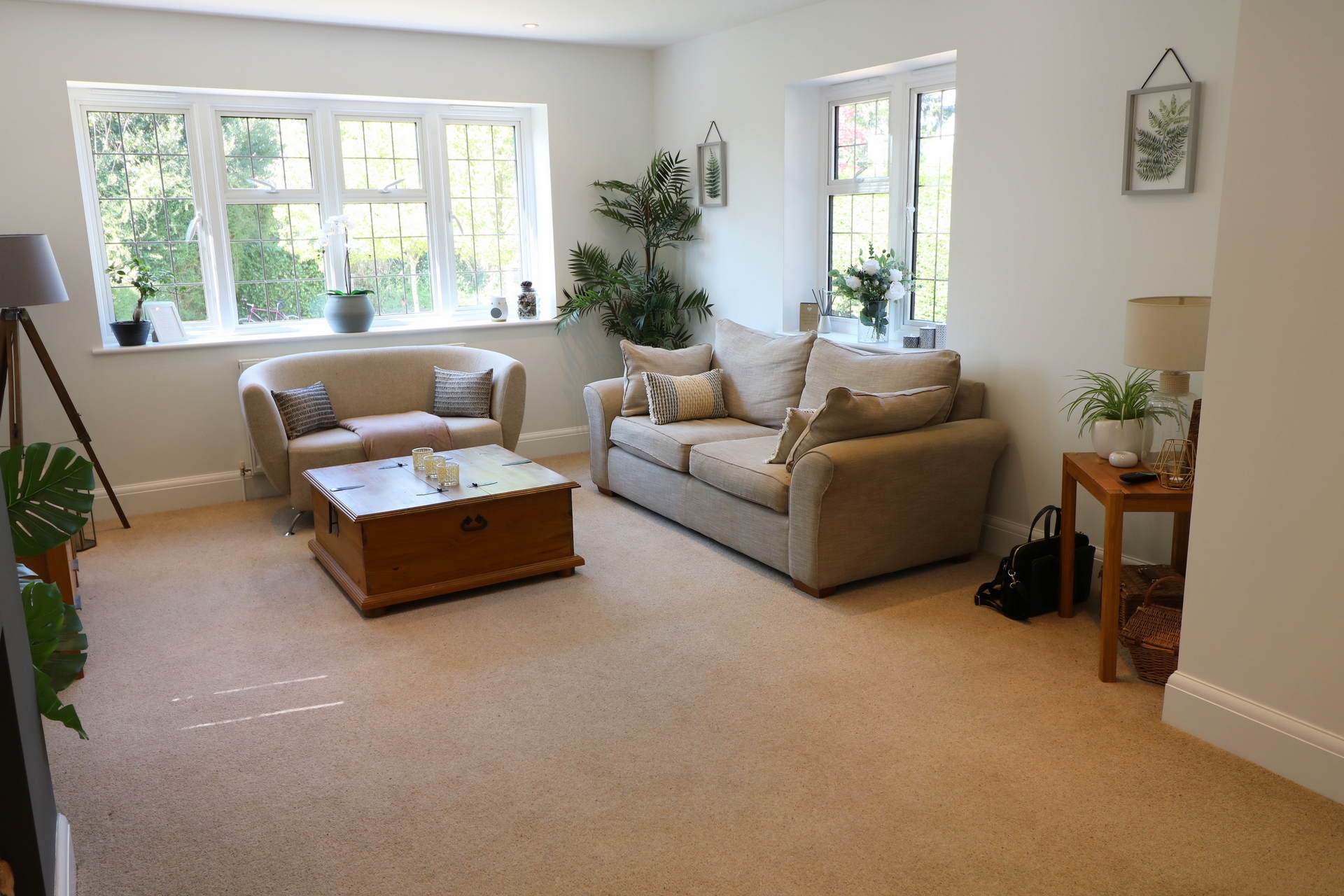 Property For Sale Summerhill Close, Haywards Heath, RH16 4 Bedroom