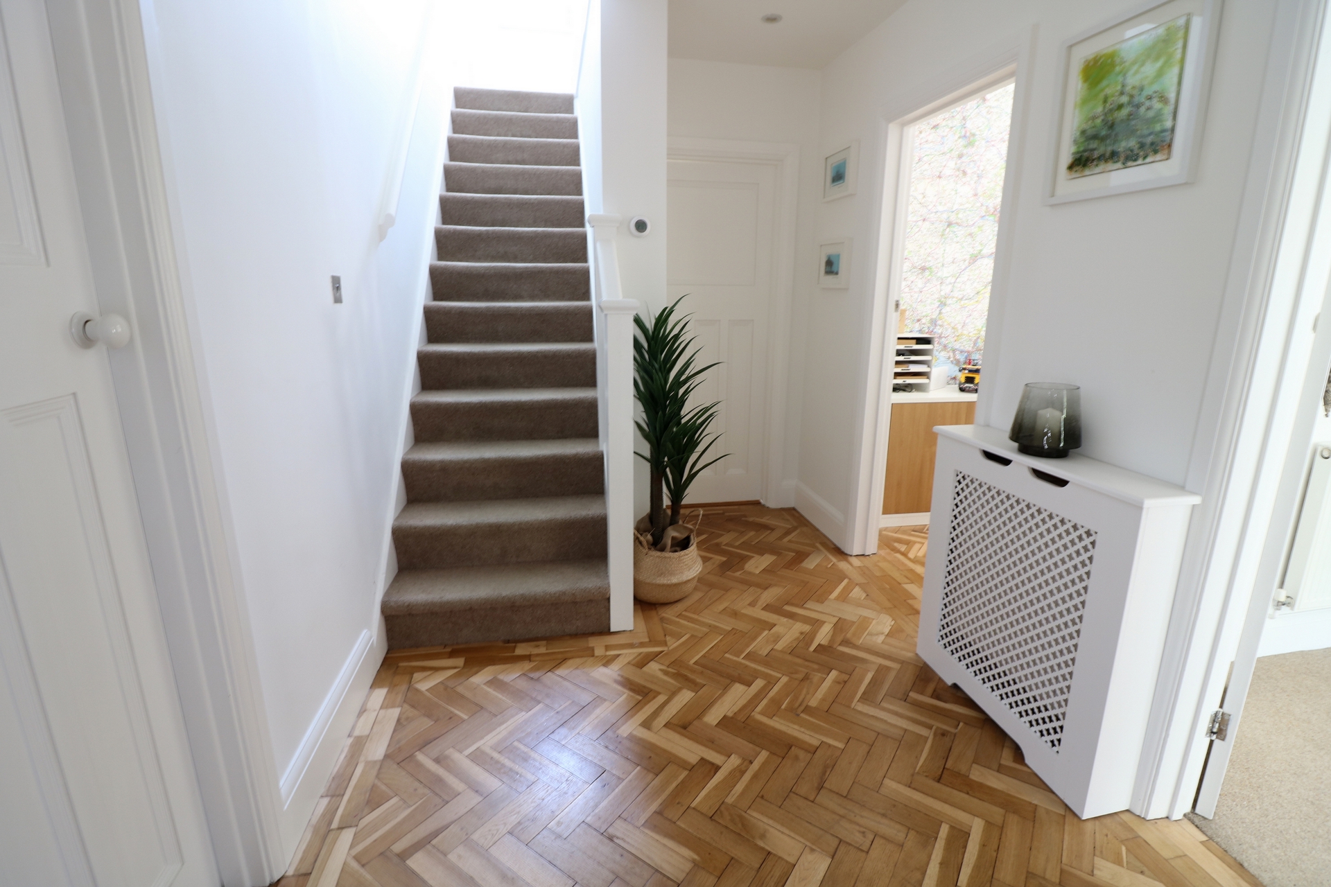 Property For Sale Summerhill Close, Haywards Heath, RH16 4 Bedroom