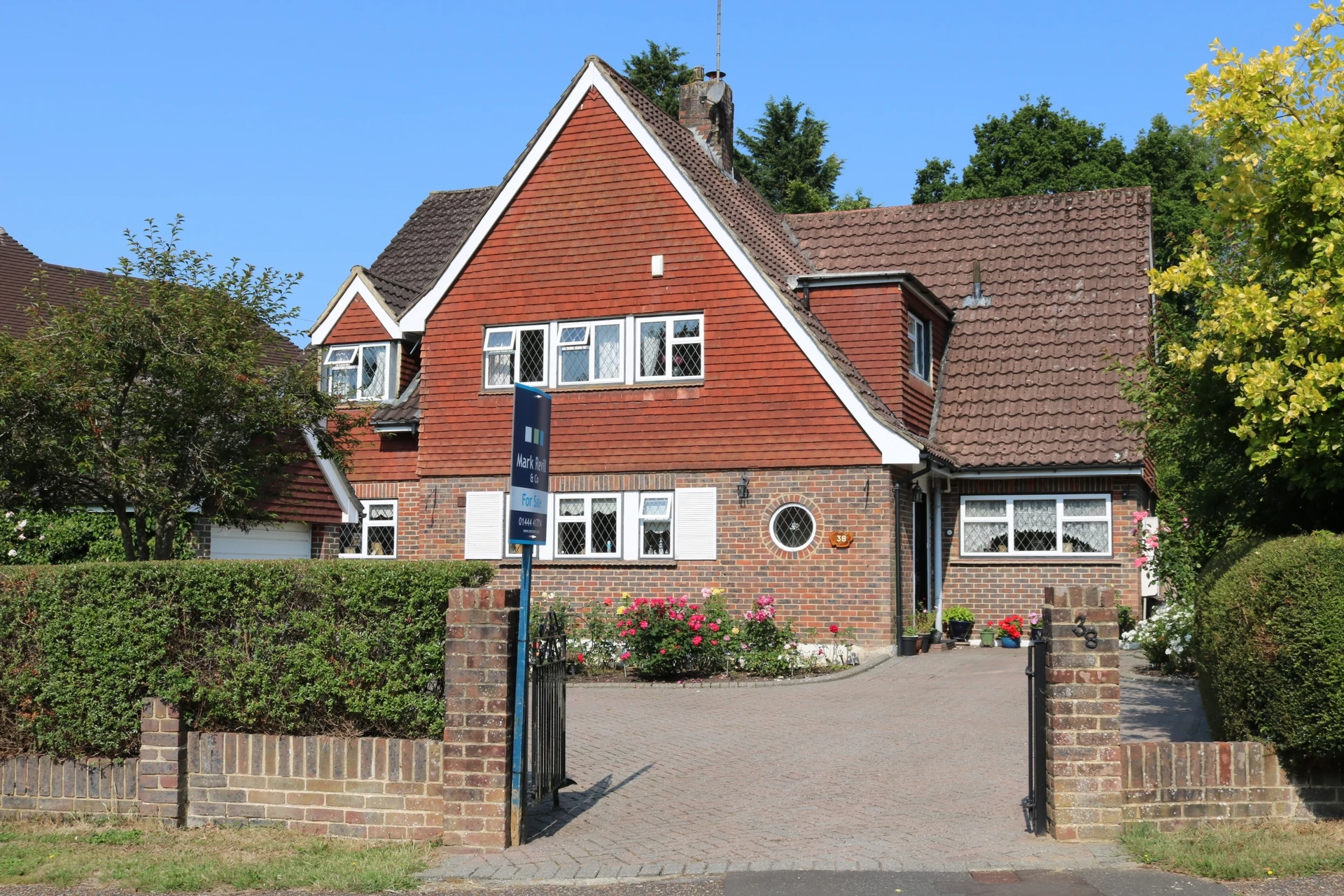 Lucastes Lane Haywards Heath