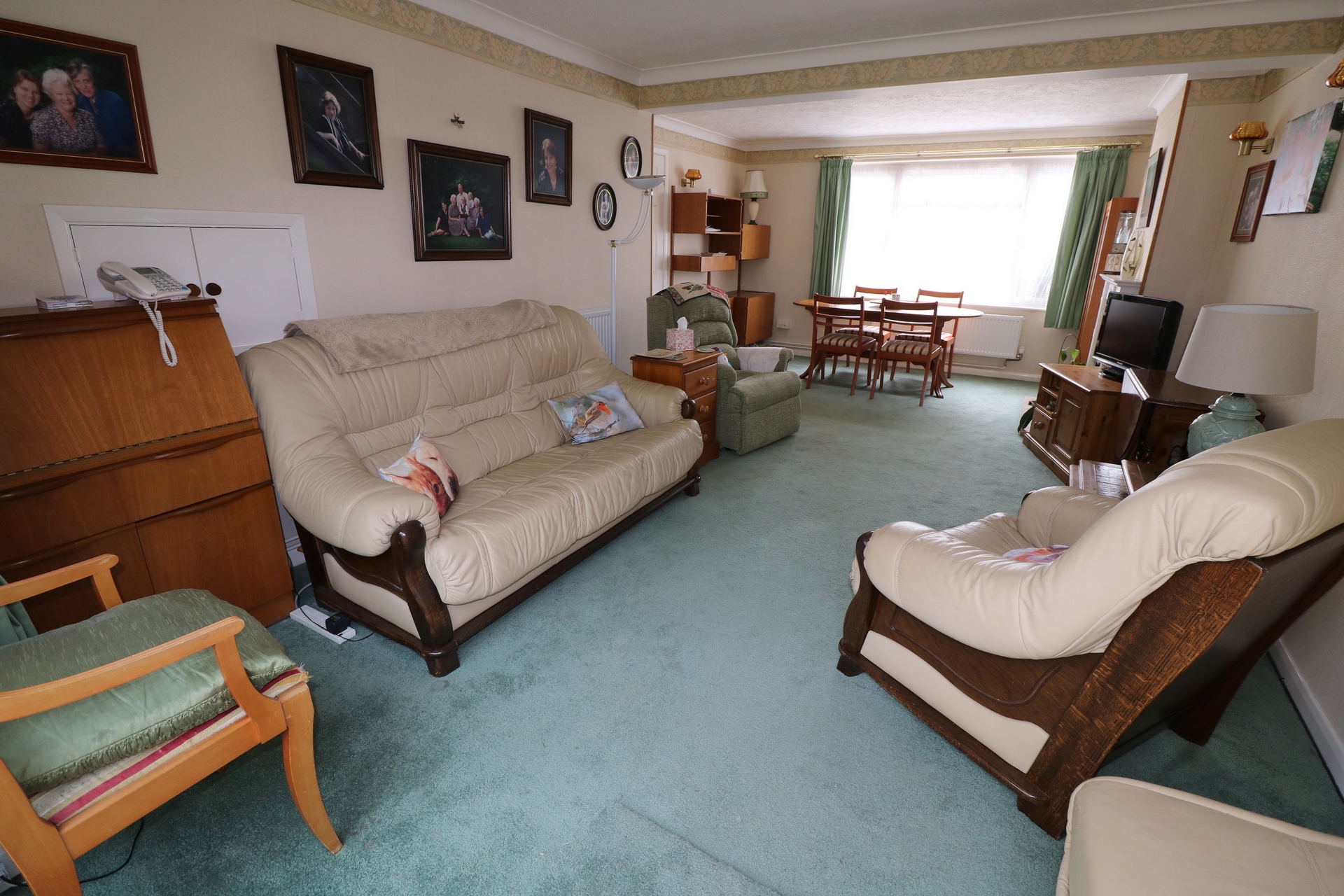 Property For Sale Sheppeys, Haywards Heath, RH16 3 Bedroom House Semi