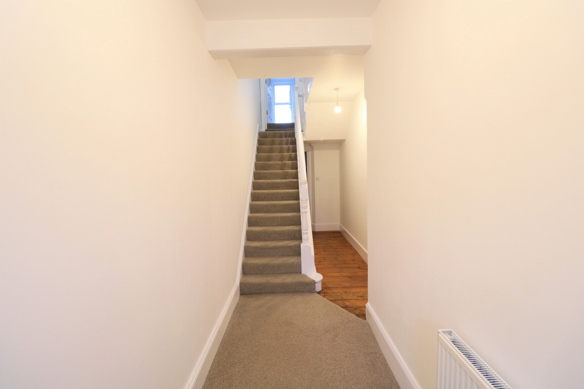 Property For Sale Haywards Road, Haywards Heath, RH16 4 Bedroom House