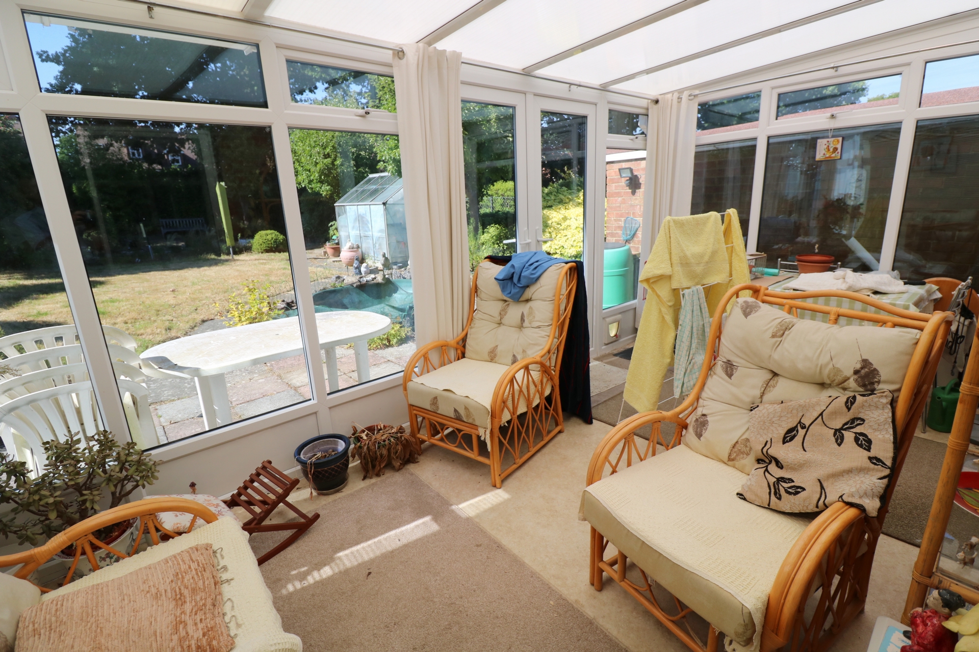 Property For Sale Farlington Avenue, Haywards Heath, RH16 3 Bedroom