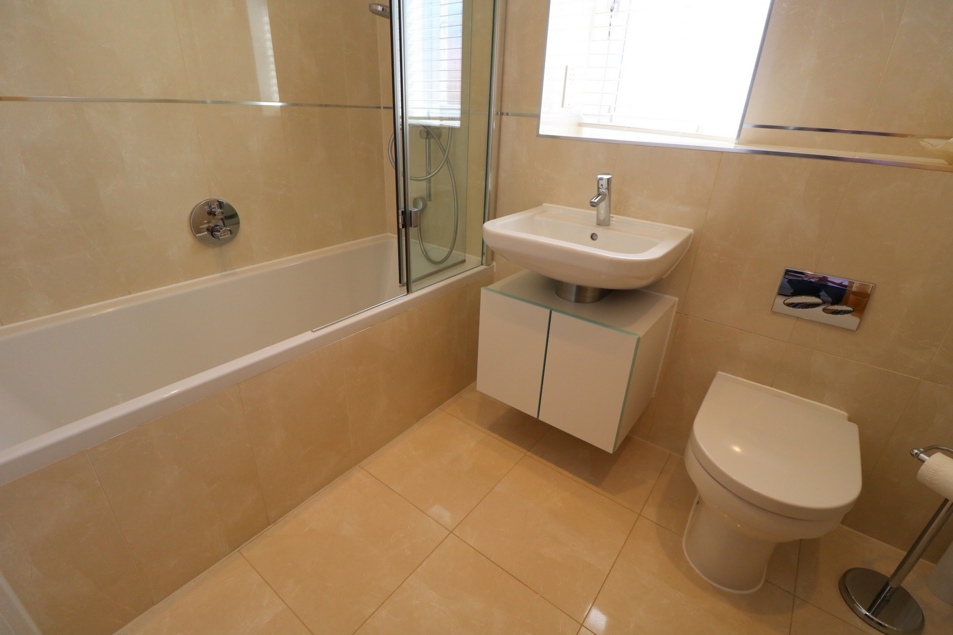 Property For Sale Shire Lane, Haywards Heath, RH16 5 Bedroom House