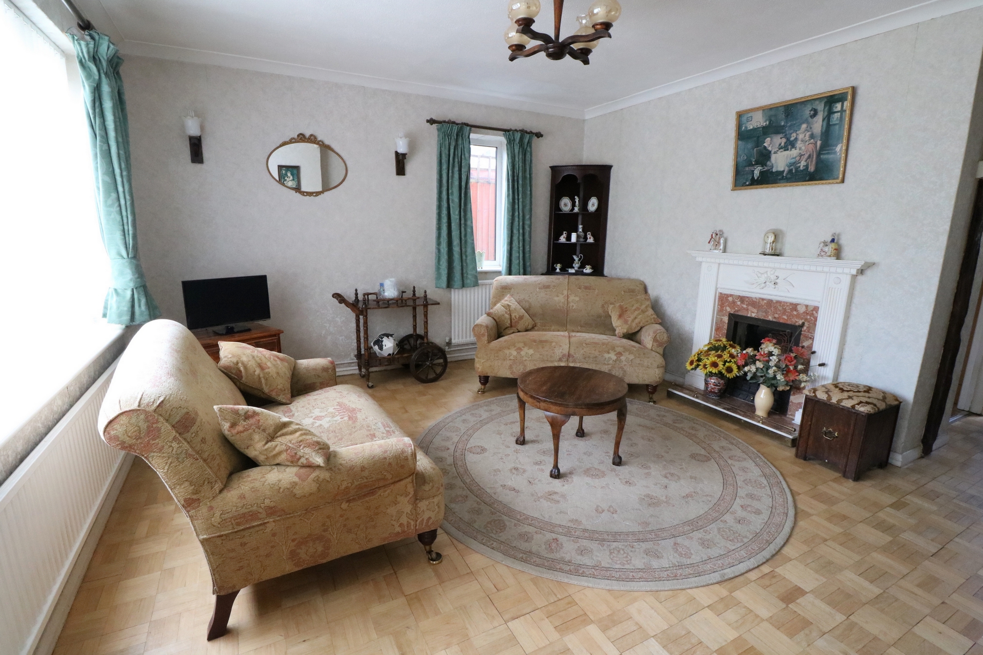 Property For Sale Harlands Road, Haywards Heath, RH16 3 Bedroom House