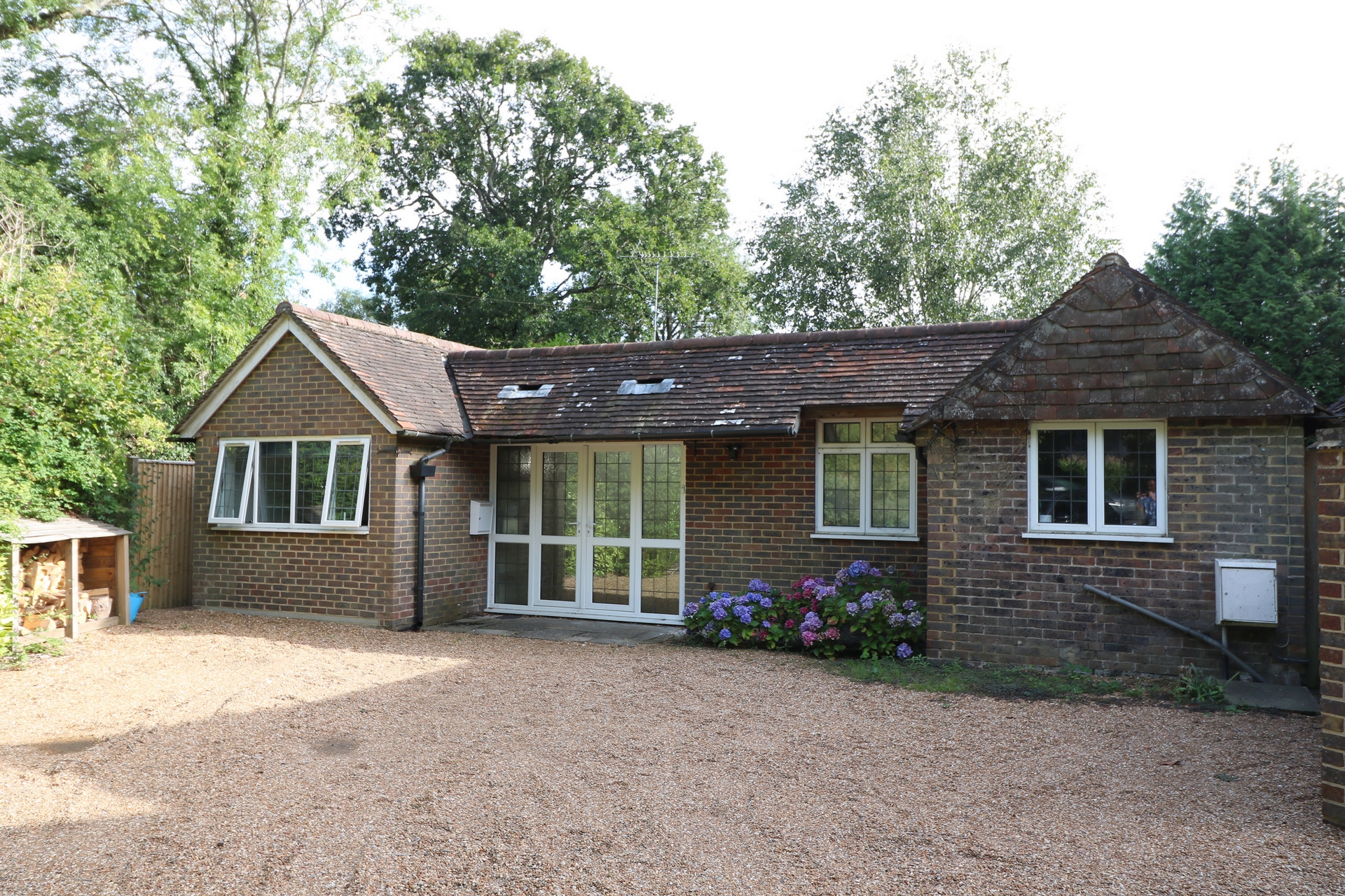 Property For Sale Whitemans Green, Cuckfield, RH17 3 Bedroom Bungalow