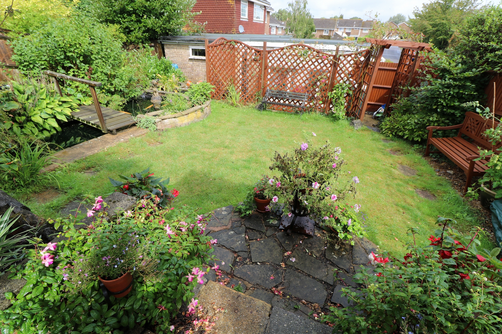 Property For Sale Pembury Close, Haywards Heath, RH16 4 Bedroom House