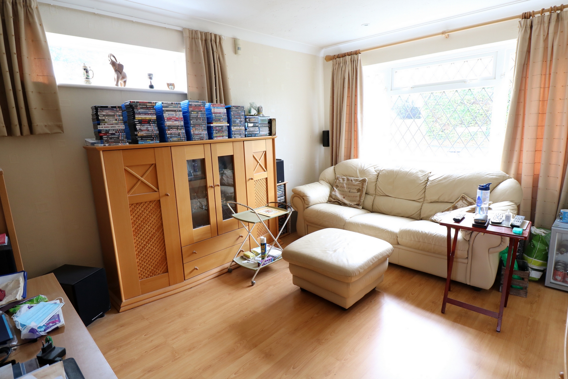 Property For Sale Pembury Close, Haywards Heath, RH16 4 Bedroom House