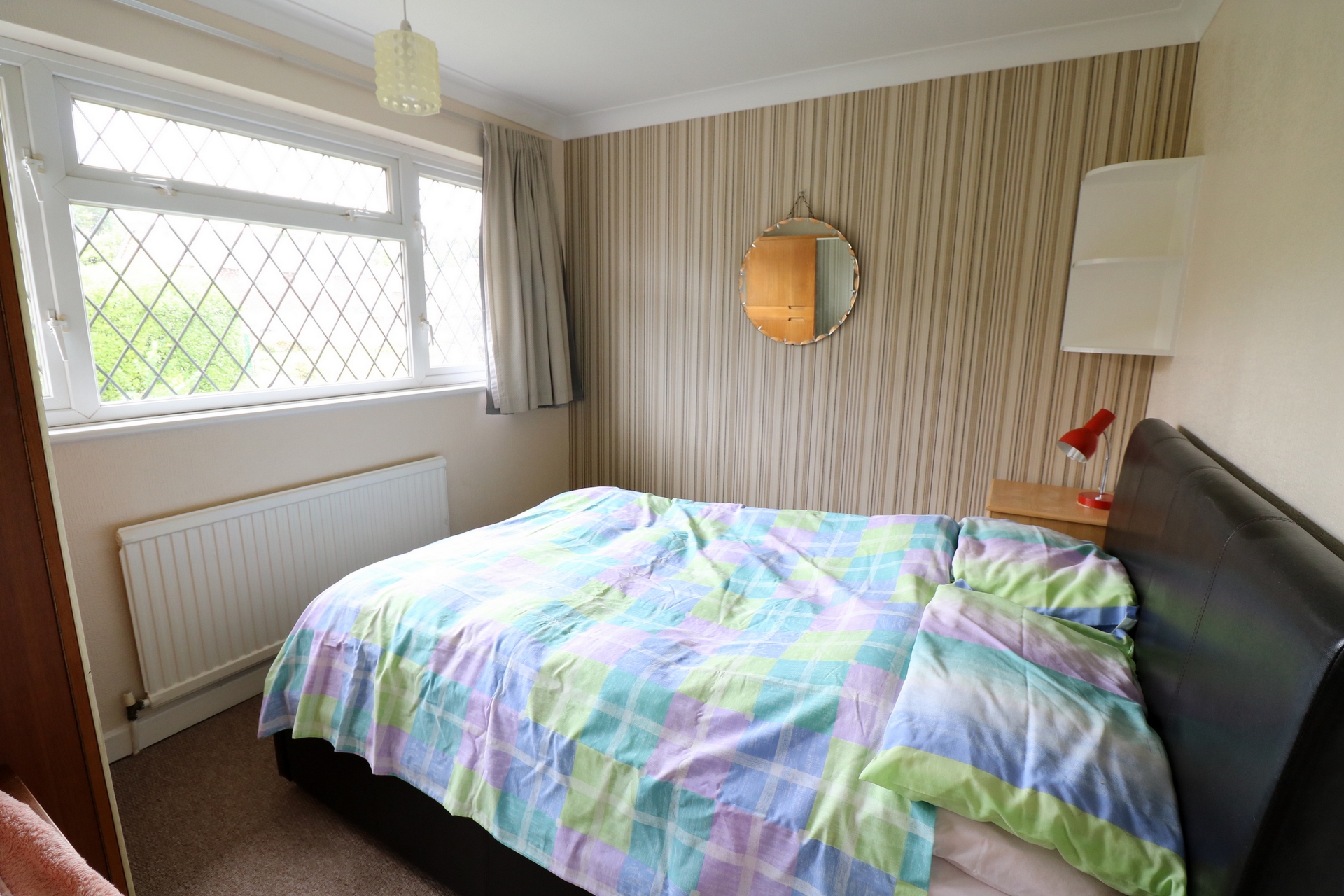 Property For Sale Pembury Close, Haywards Heath, RH16 4 Bedroom House