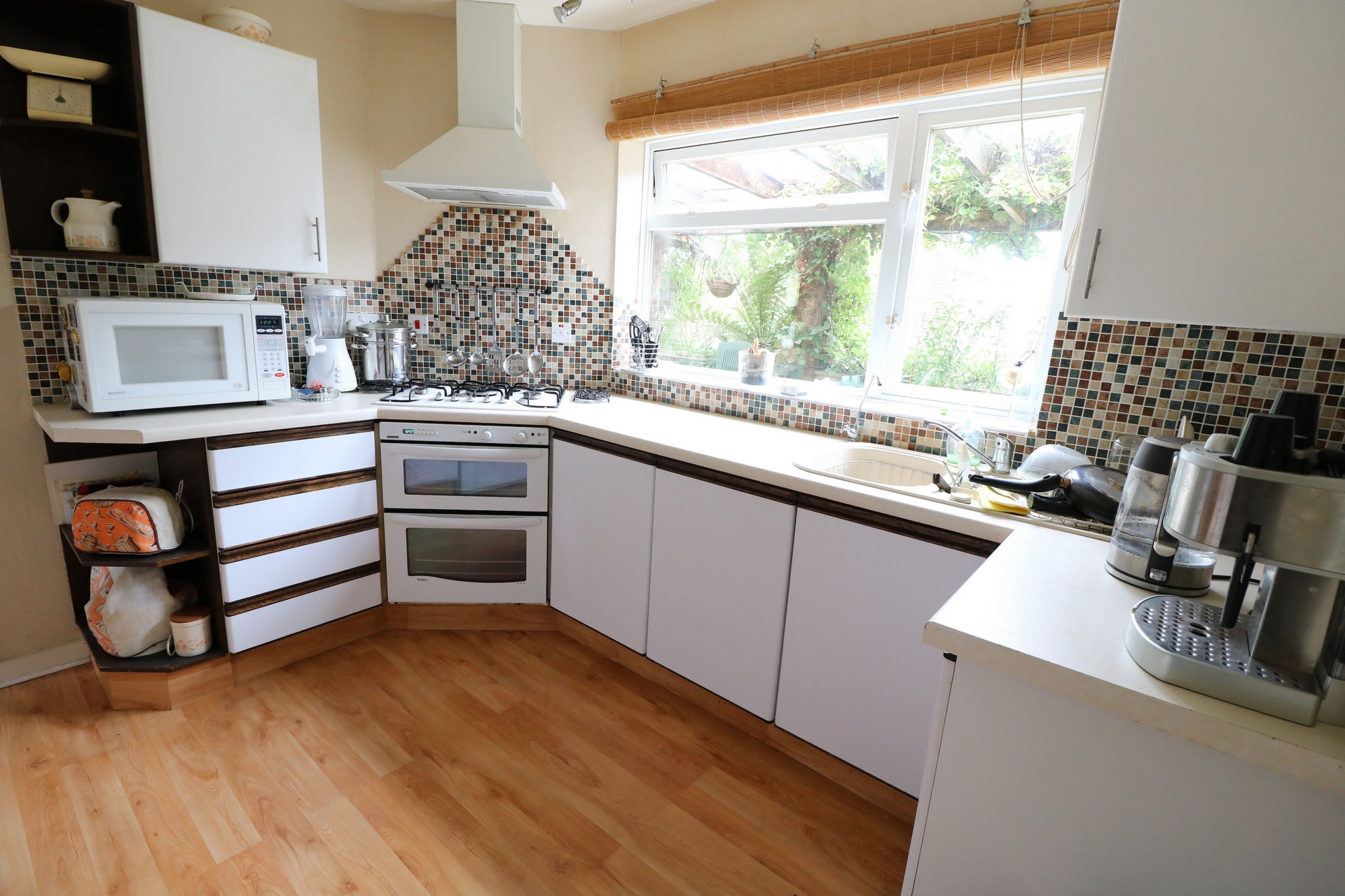 Property For Sale Pembury Close, Haywards Heath, RH16 4 Bedroom House