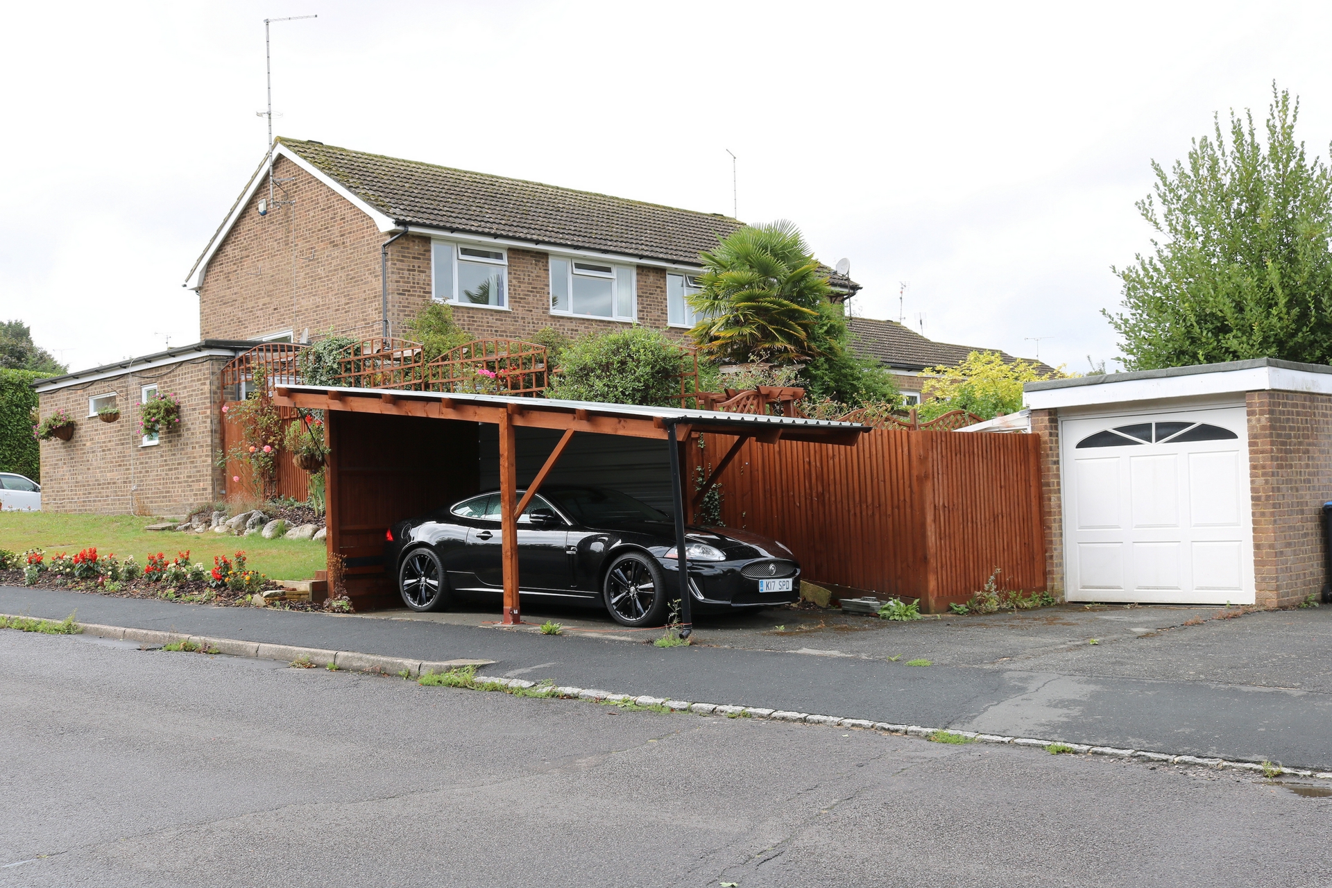 Property For Sale Pembury Close, Haywards Heath, RH16 4 Bedroom House