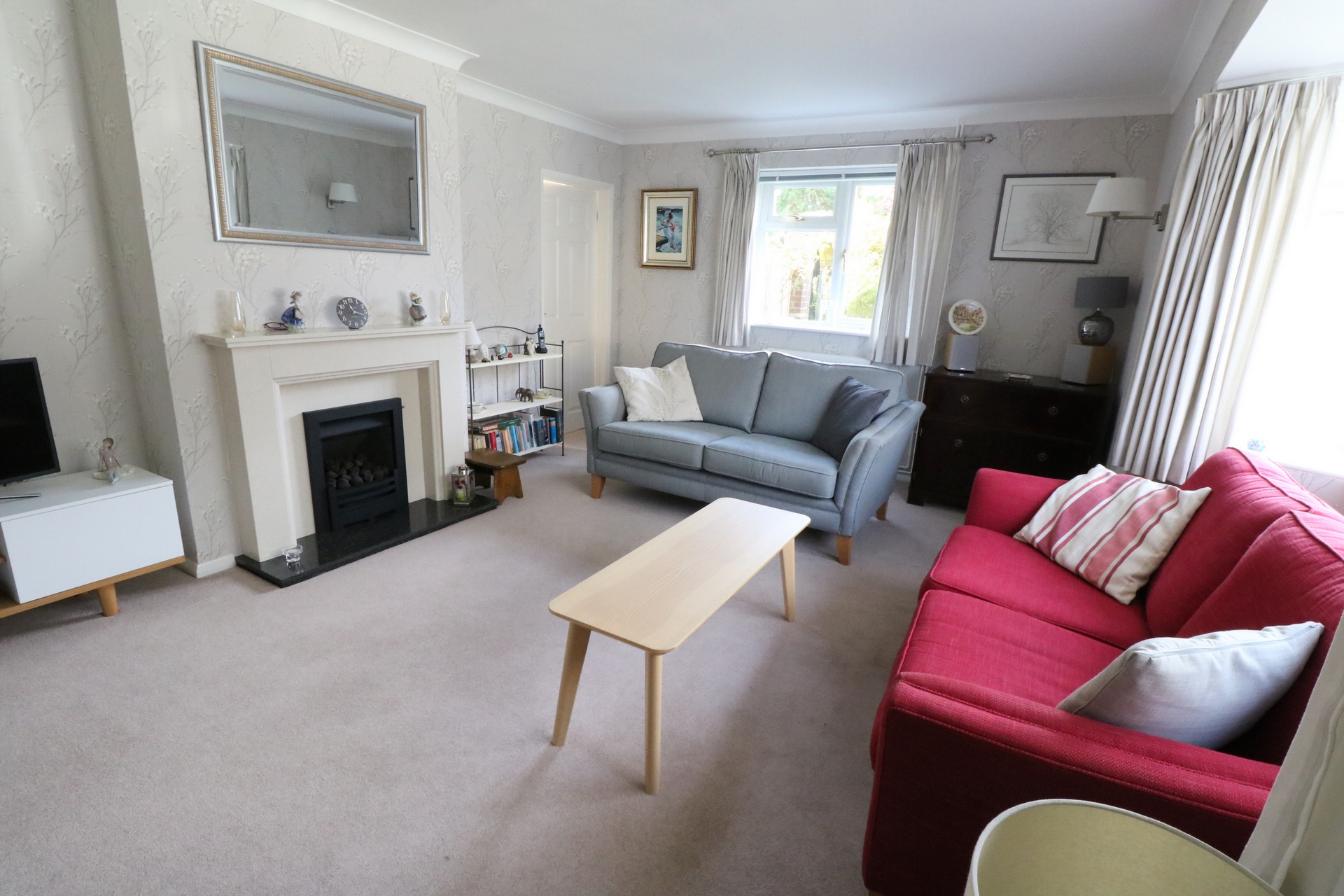 Property For Sale Fairfield Way, Haywards Heath, RH16 4 Bedroom House