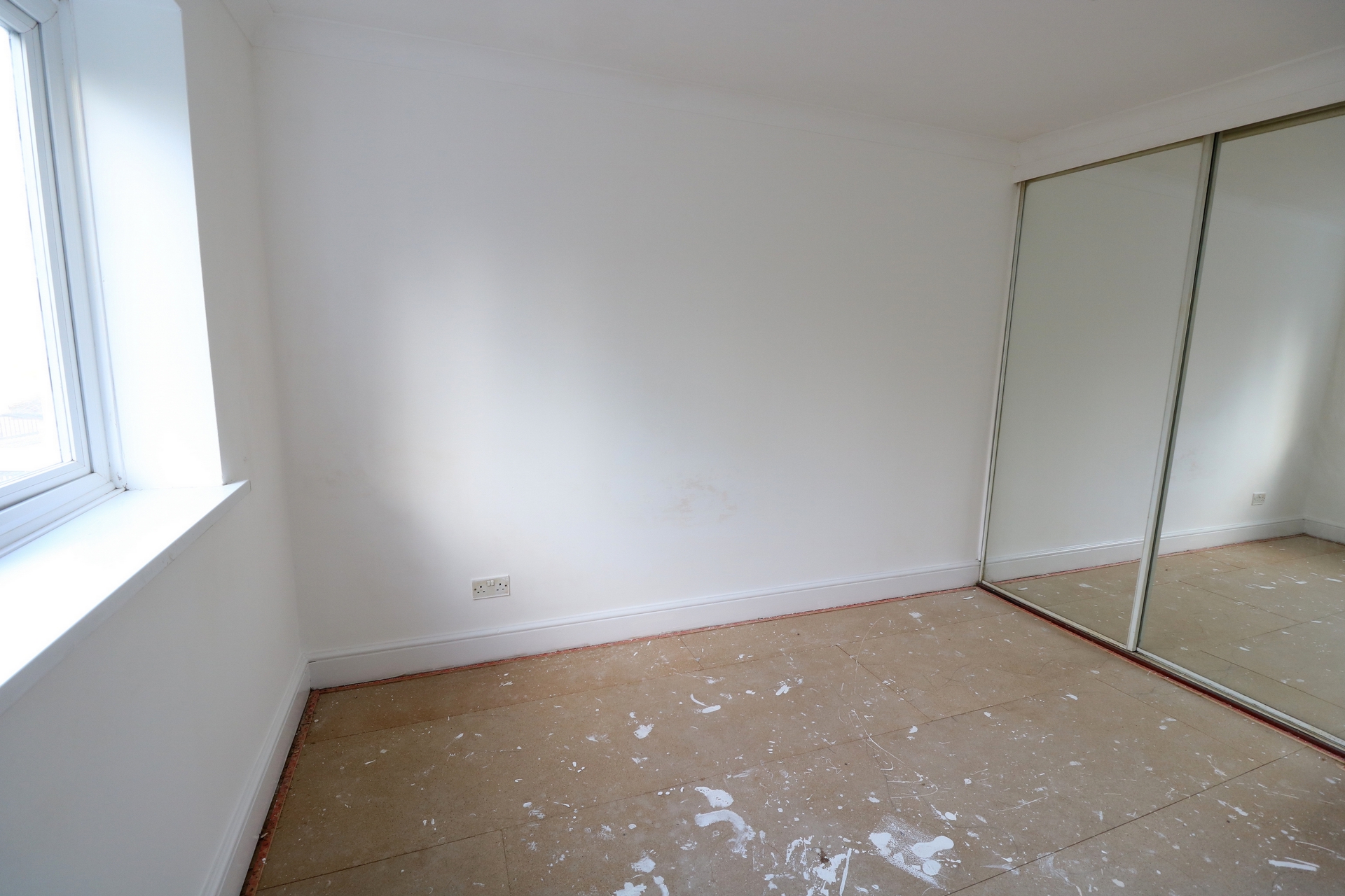 Property For Sale Great Heathmead, Haywards Heath, RH16 1 Bedroom