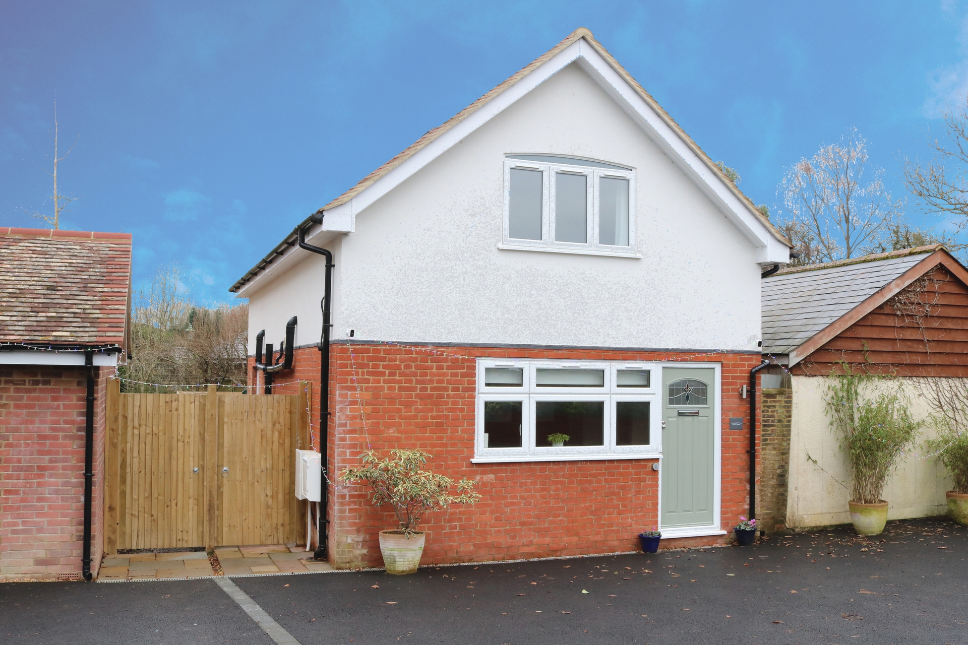 Property For Sale Road, Haywards Heath, RH16 2 Bedroom House