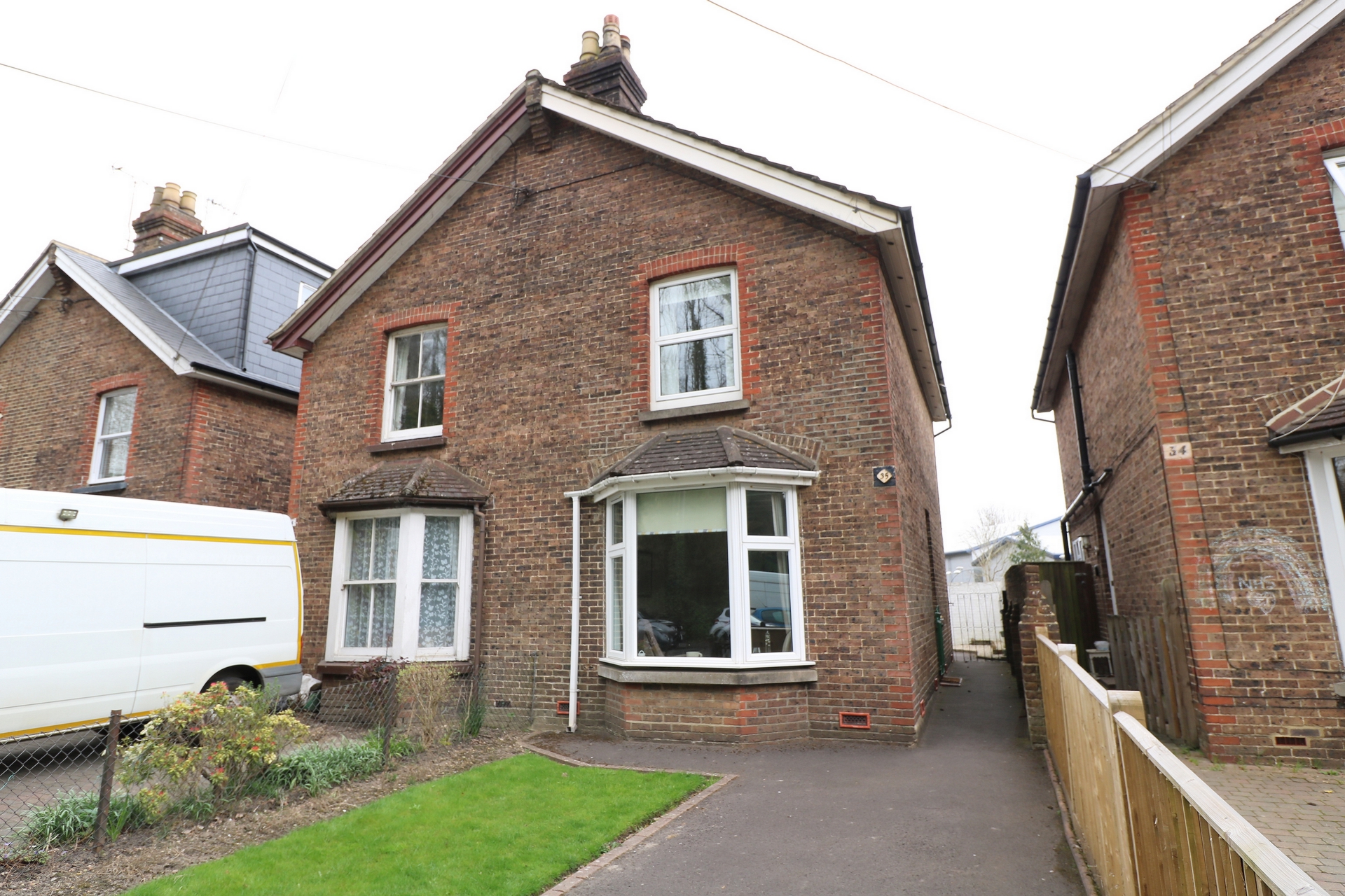 Property For Sale Mill Green Road, Haywards Heath, RH16 2 Bedroom