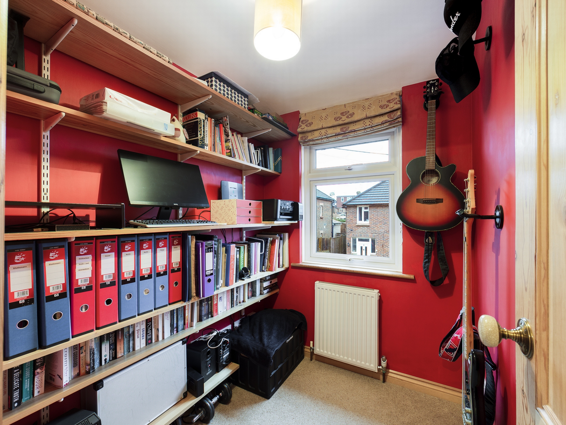 Property For Sale Holly Road, Haywards Heath, RH16 3 Bedroom House