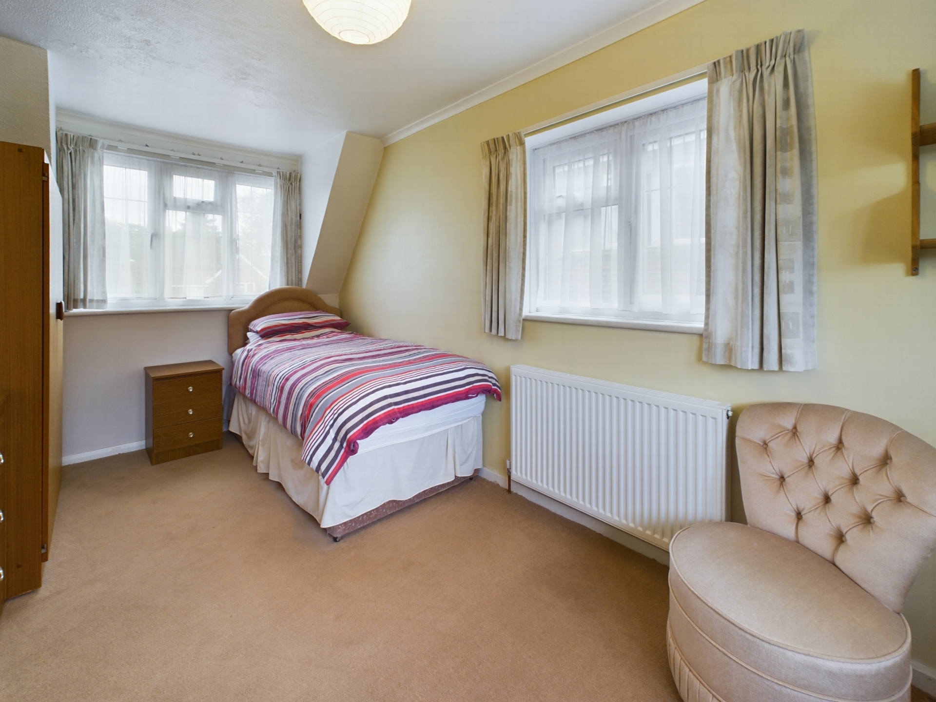 Property For Sale Harlands Road, Haywards Heath, RH16 3 Bedroom House