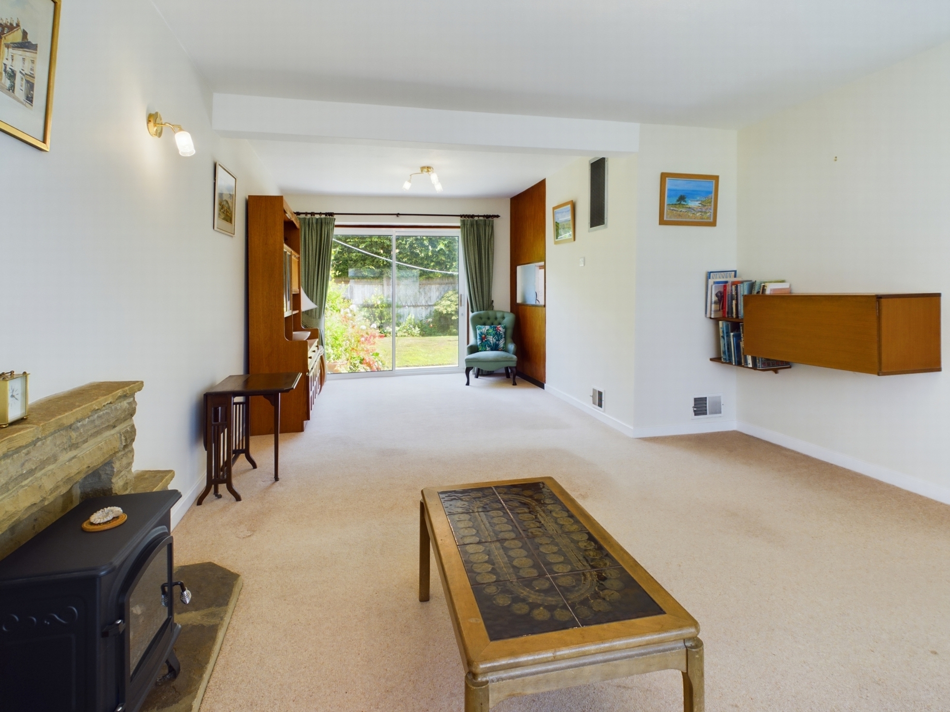 Property For Sale Barnmead, Haywards Heath, RH16 3 Bedroom House Semi