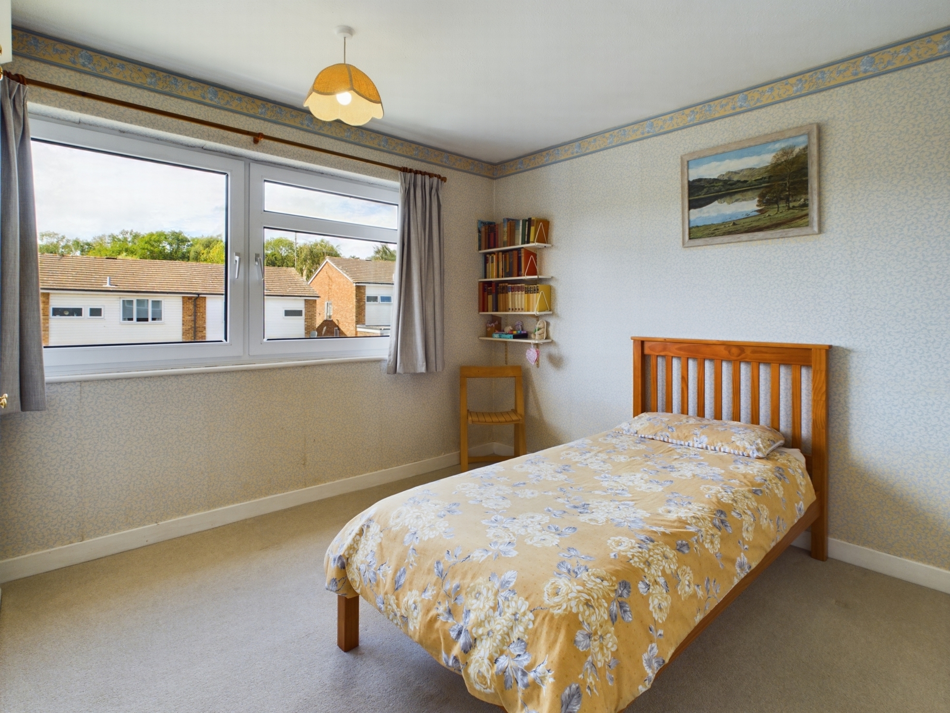 Property For Sale Barnmead, Haywards Heath, RH16 3 Bedroom House Semi