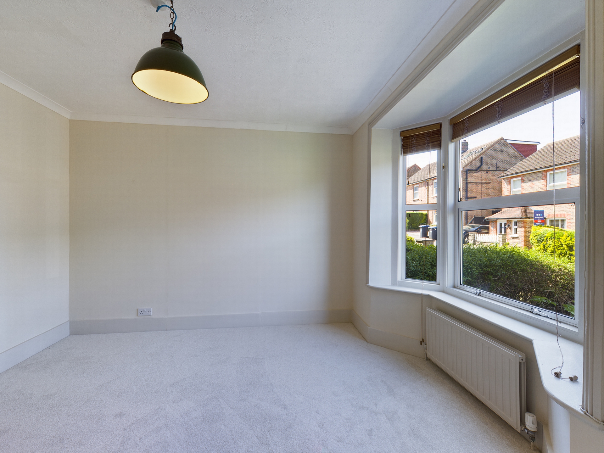 Property For Sale Kents Road, Haywards Heath, RH16 2 Bedroom House