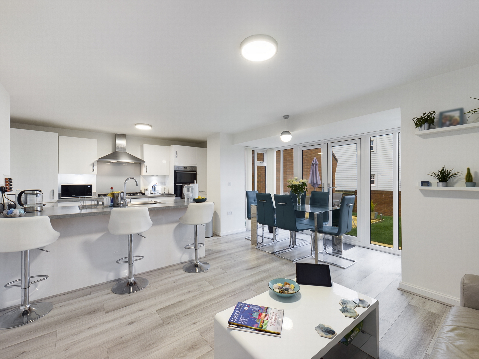 Property For Sale Virginia Drive, Haywards Heath, RH16 4 Bedroom