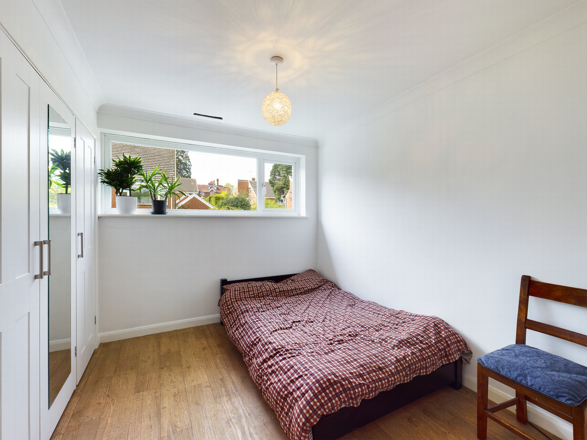 Property For Sale Fairford Close, Haywards Heath, RH16 4 Bedroom