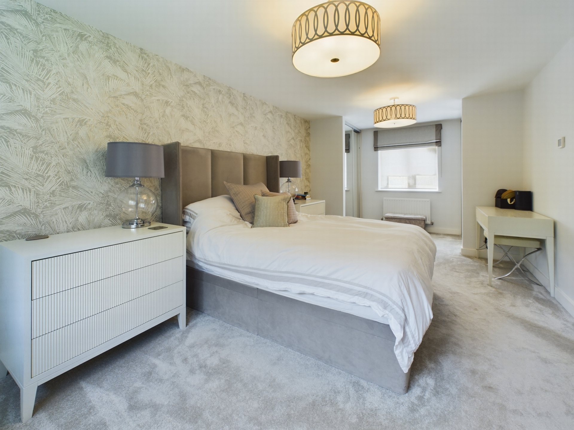 Property For Sale Gatesmead, Haywards Heath, RH16 4 Bedroom House