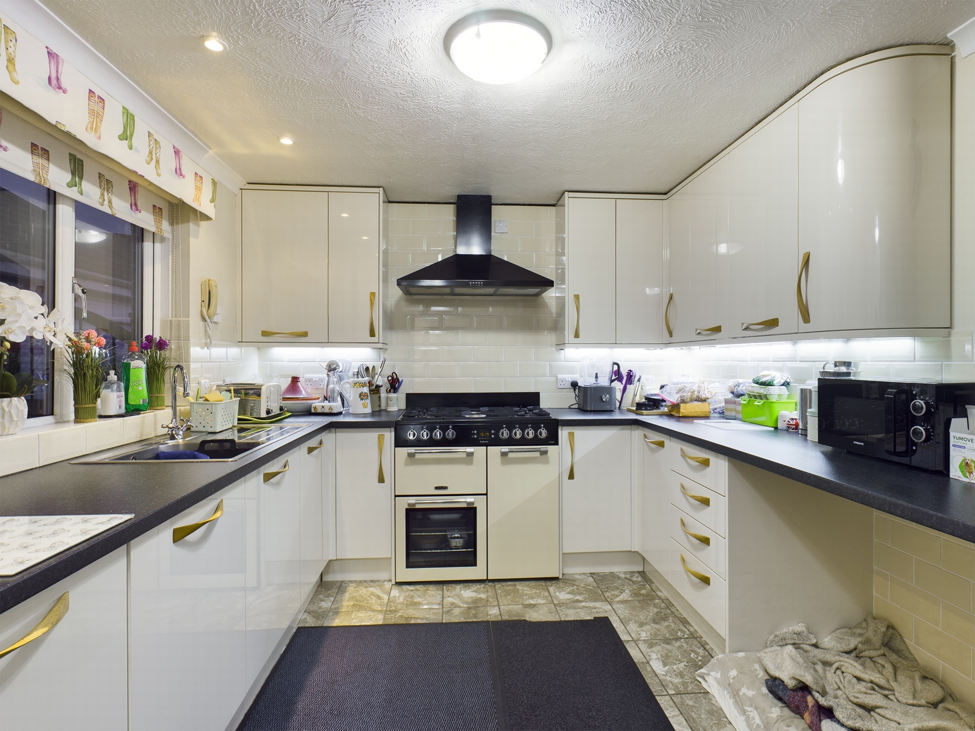 Property For Sale Howard Avenue, Burgess Hill, RH15 4 Bedroom House