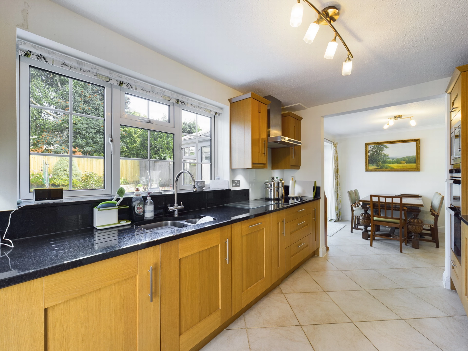 Kitchen & Dining Rm